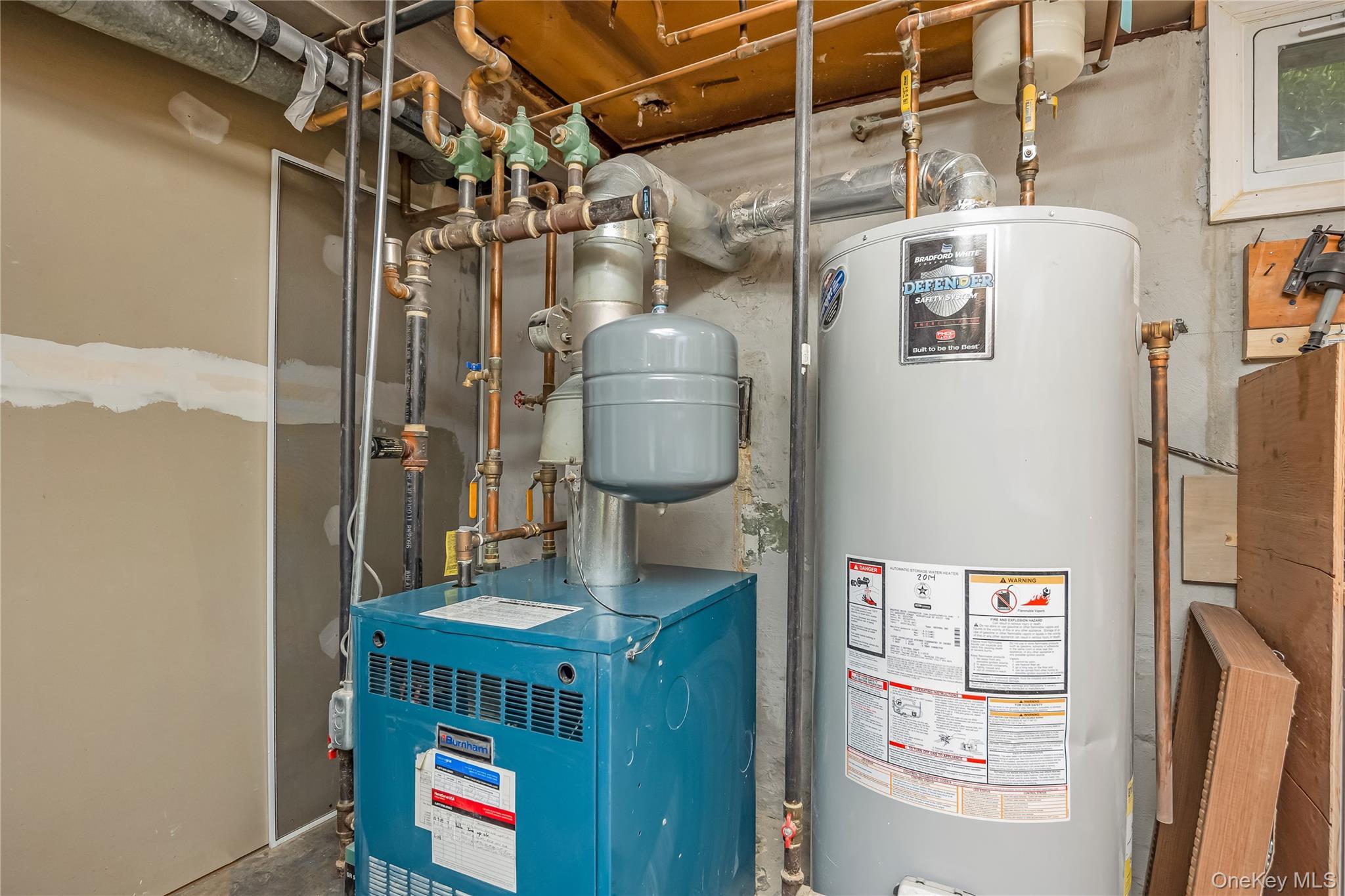 Single Family Hamilton Nassau County, NY 11735, MLS-910272-29