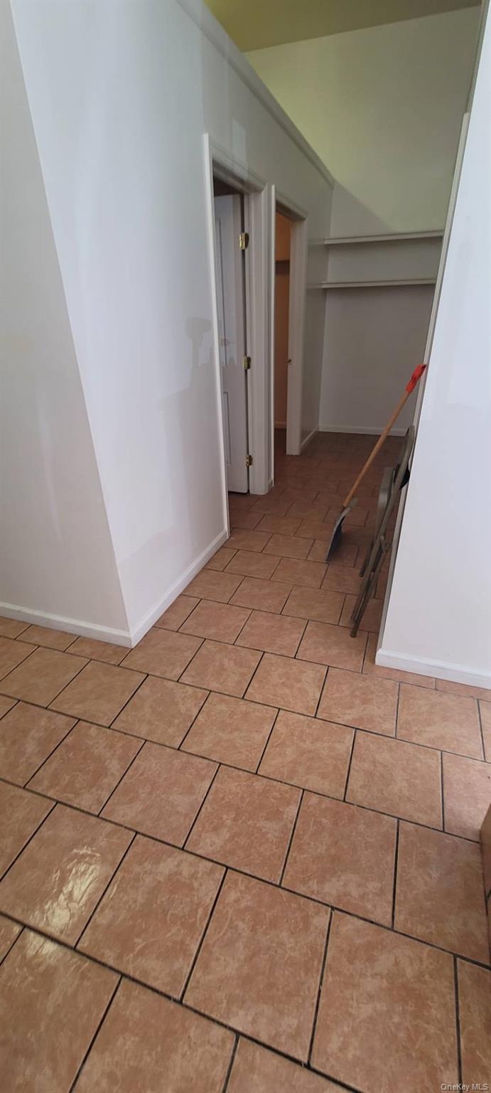 Commercial Lease Bathgate  Bronx, NY 10457, MLS-910281-3