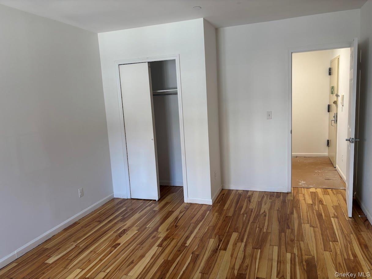 Apartment 70th  Queens, NY 11377, MLS-910283-6