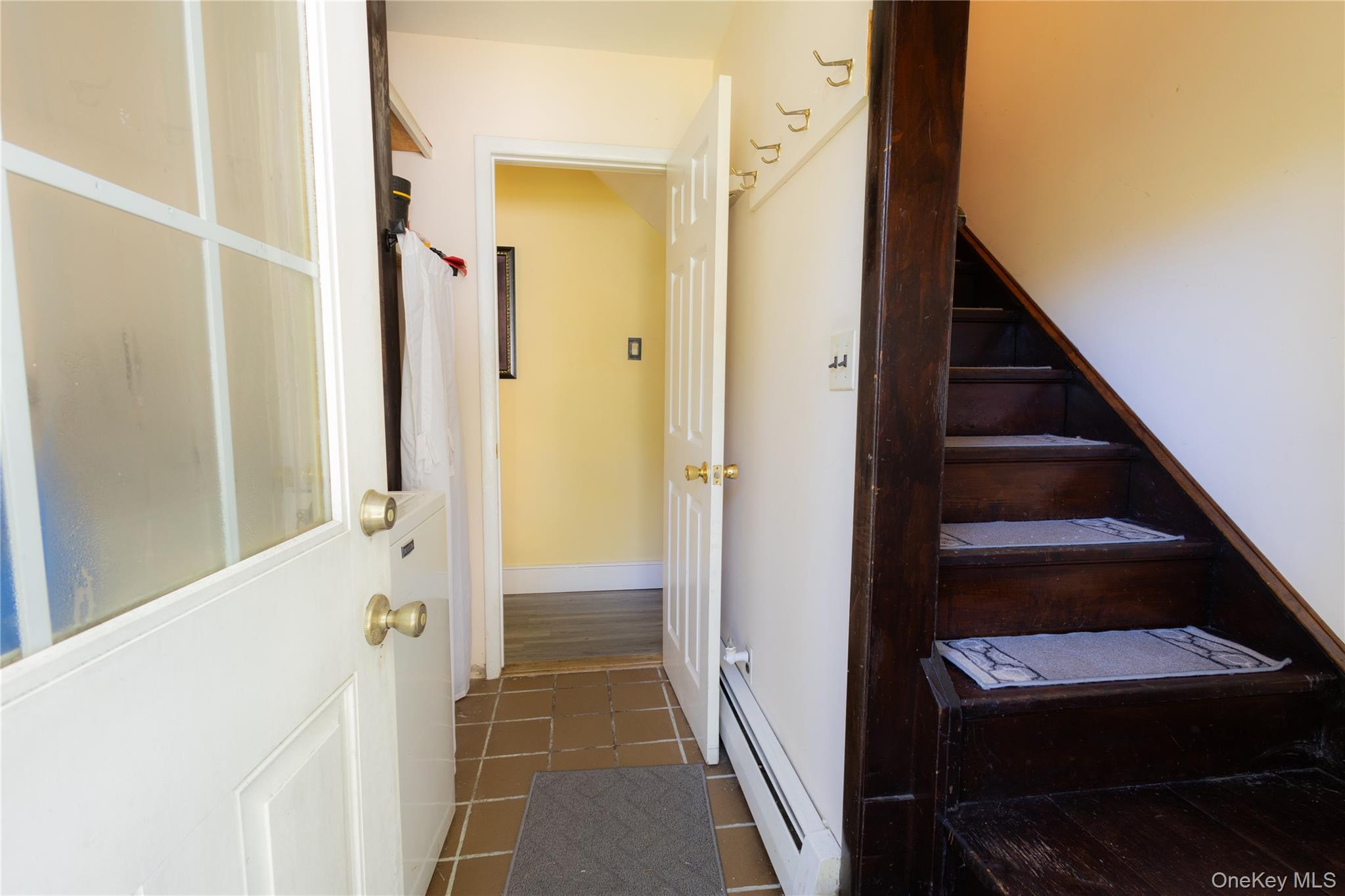 Single Family Beacon Suffolk County, NY 11789, MLS-910311-12