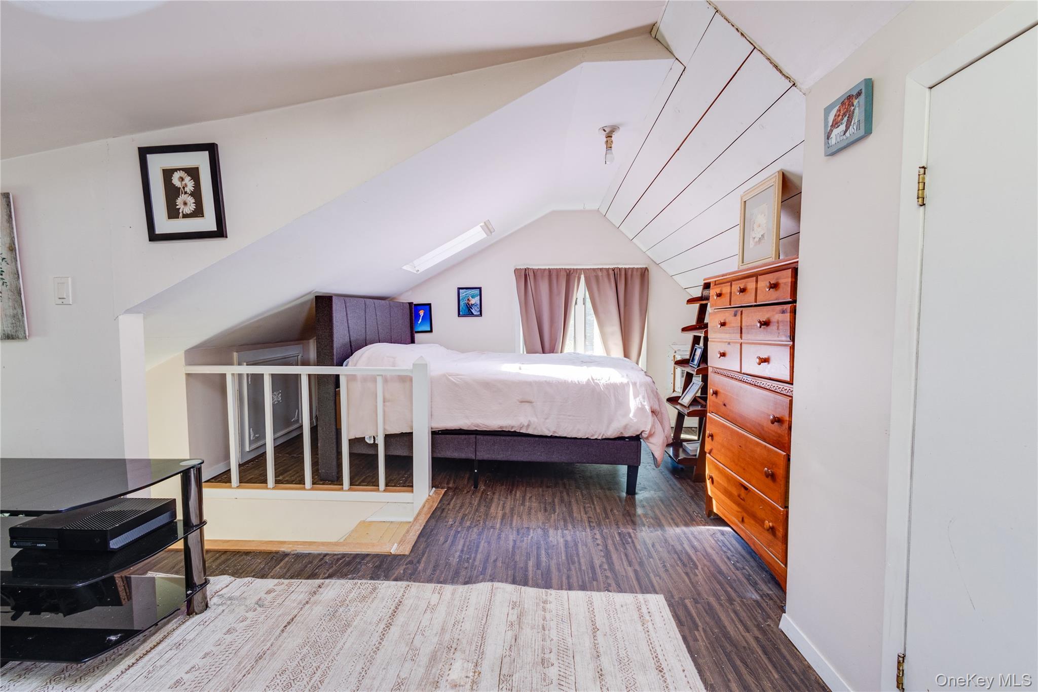 Single Family Beacon Suffolk County, NY 11789, MLS-910311-14