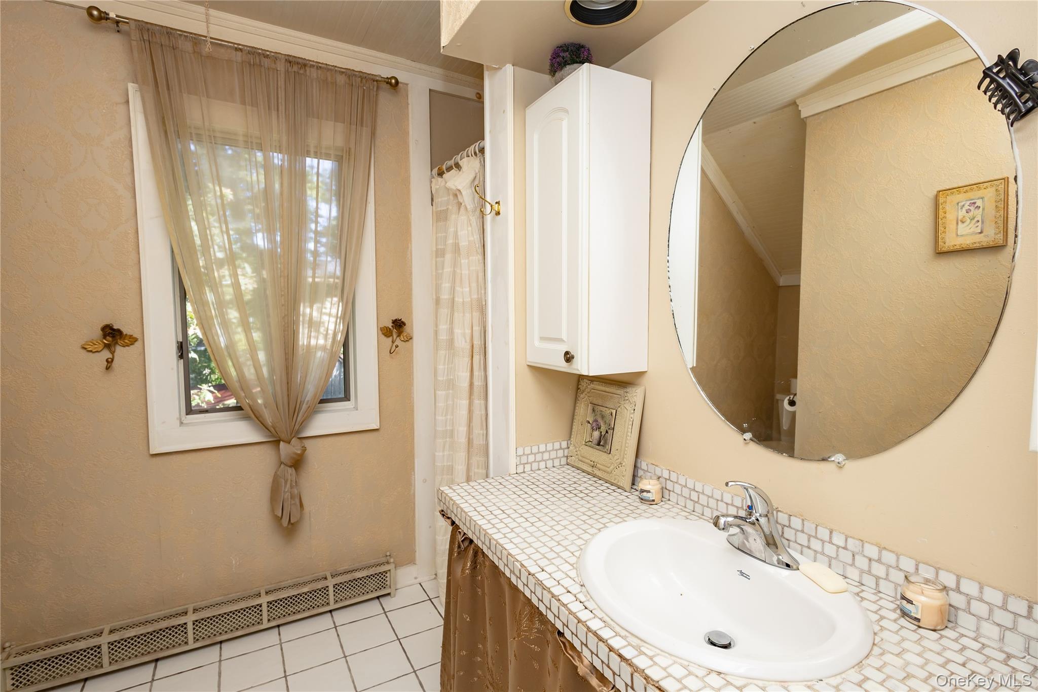 Single Family Beacon Suffolk County, NY 11789, MLS-910311-16