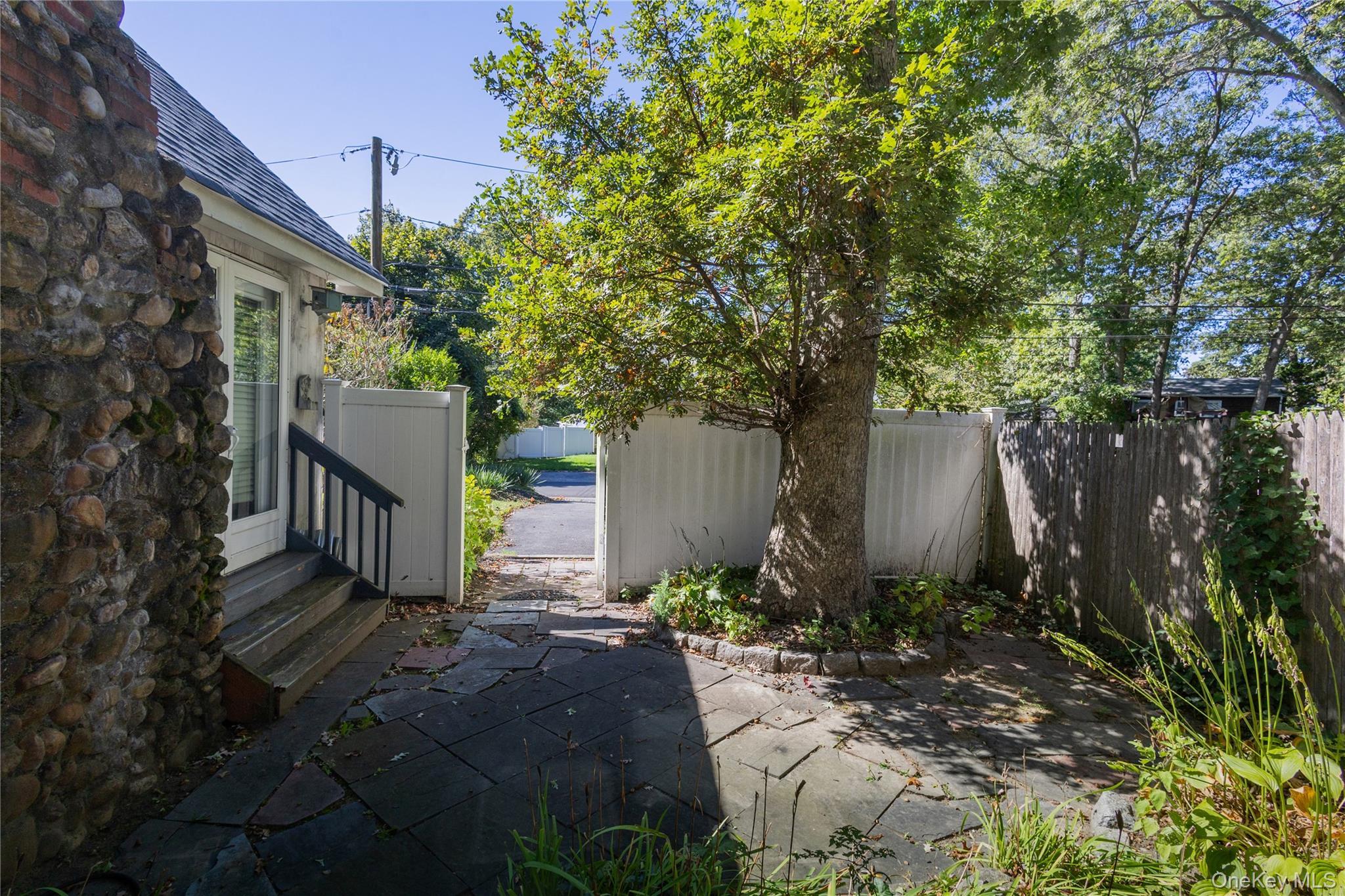 Single Family Beacon Suffolk County, NY 11789, MLS-910311-4