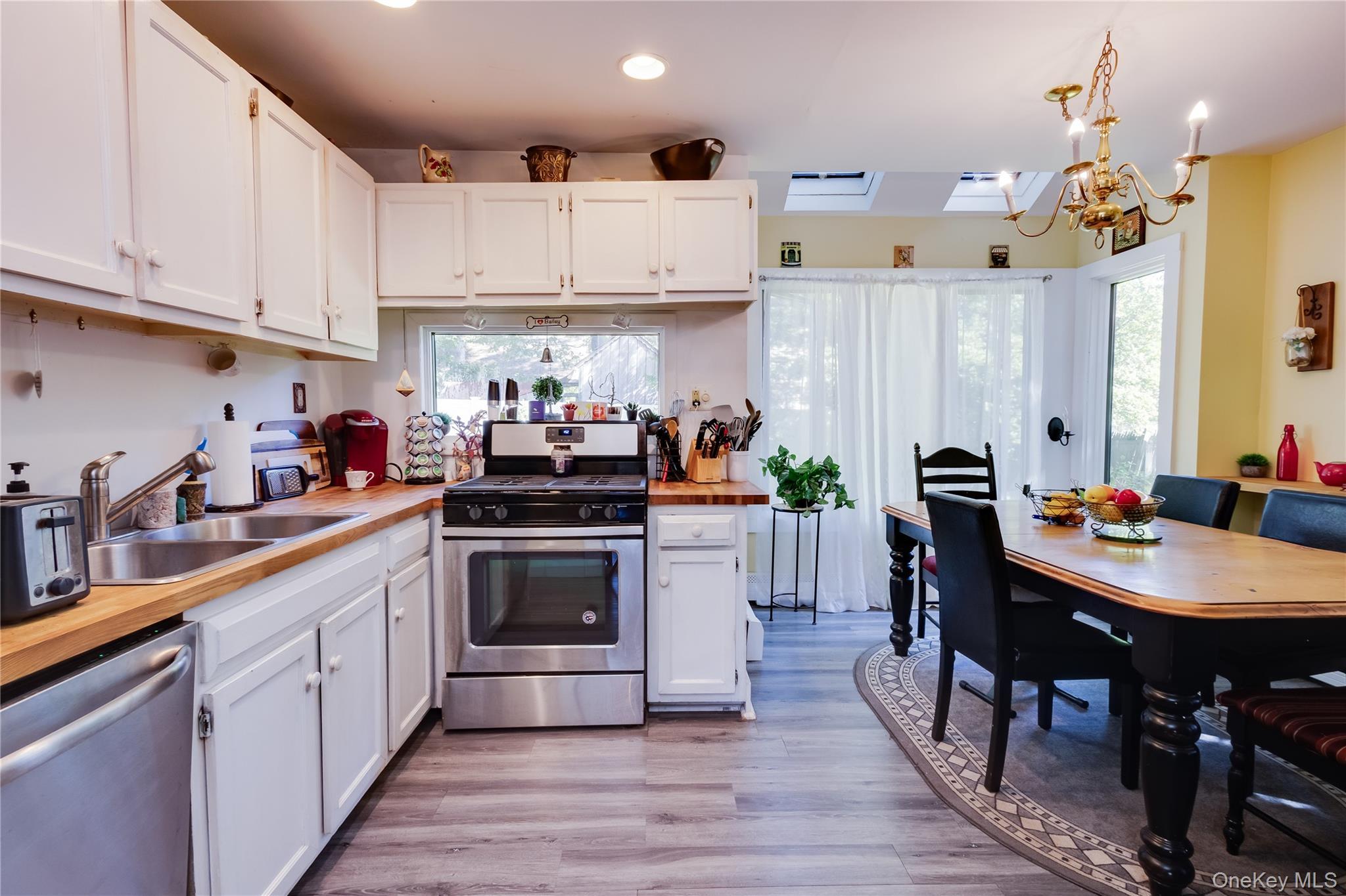 Single Family Beacon Suffolk County, NY 11789, MLS-910311-6