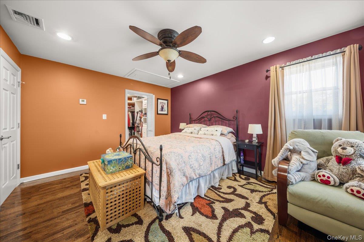 Single Family Washington  Suffolk County, NY 11717, MLS-910355-11