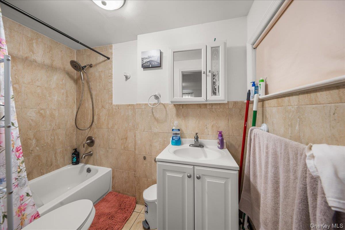 Single Family Washington  Suffolk County, NY 11717, MLS-910355-17