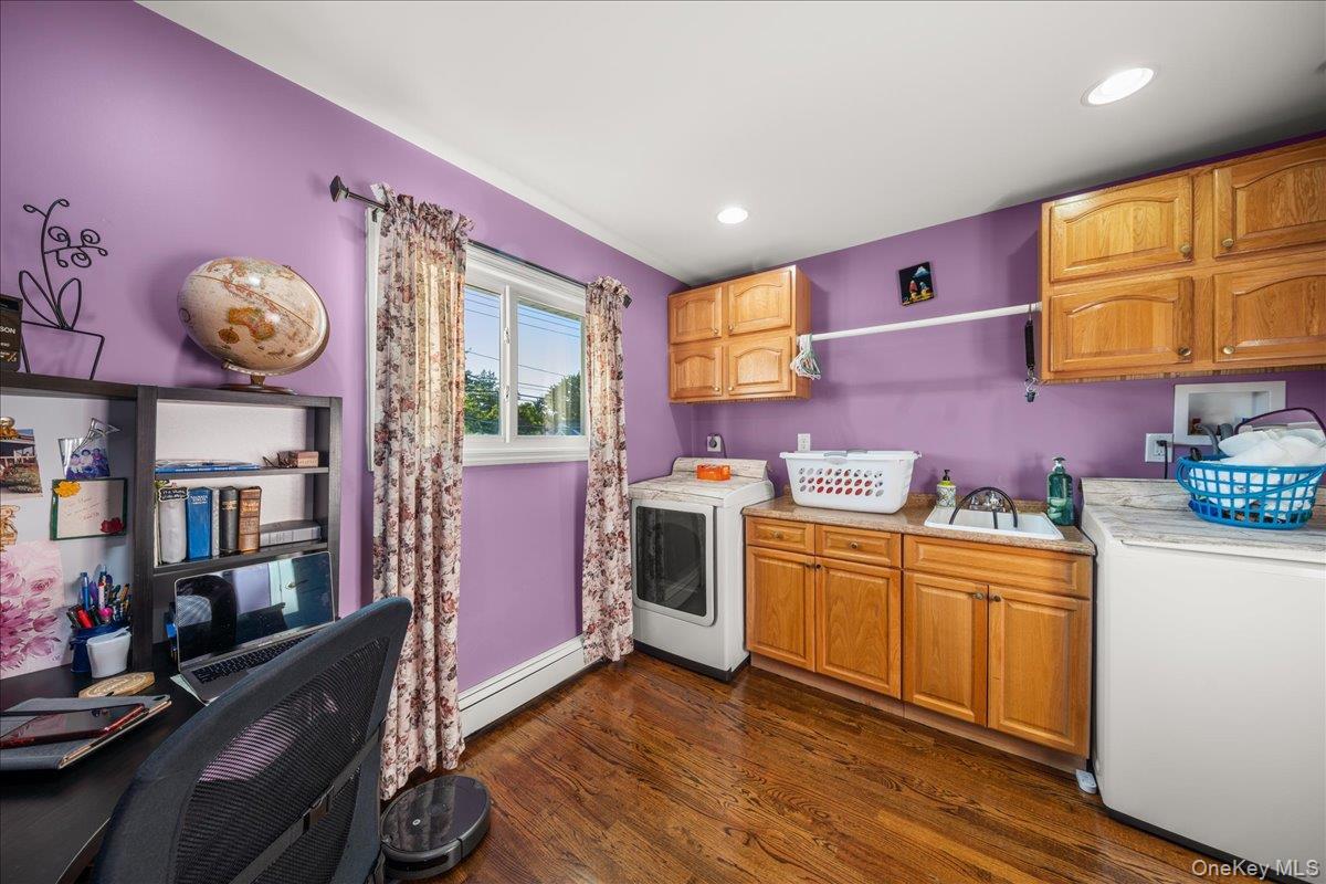 Single Family Washington  Suffolk County, NY 11717, MLS-910355-24