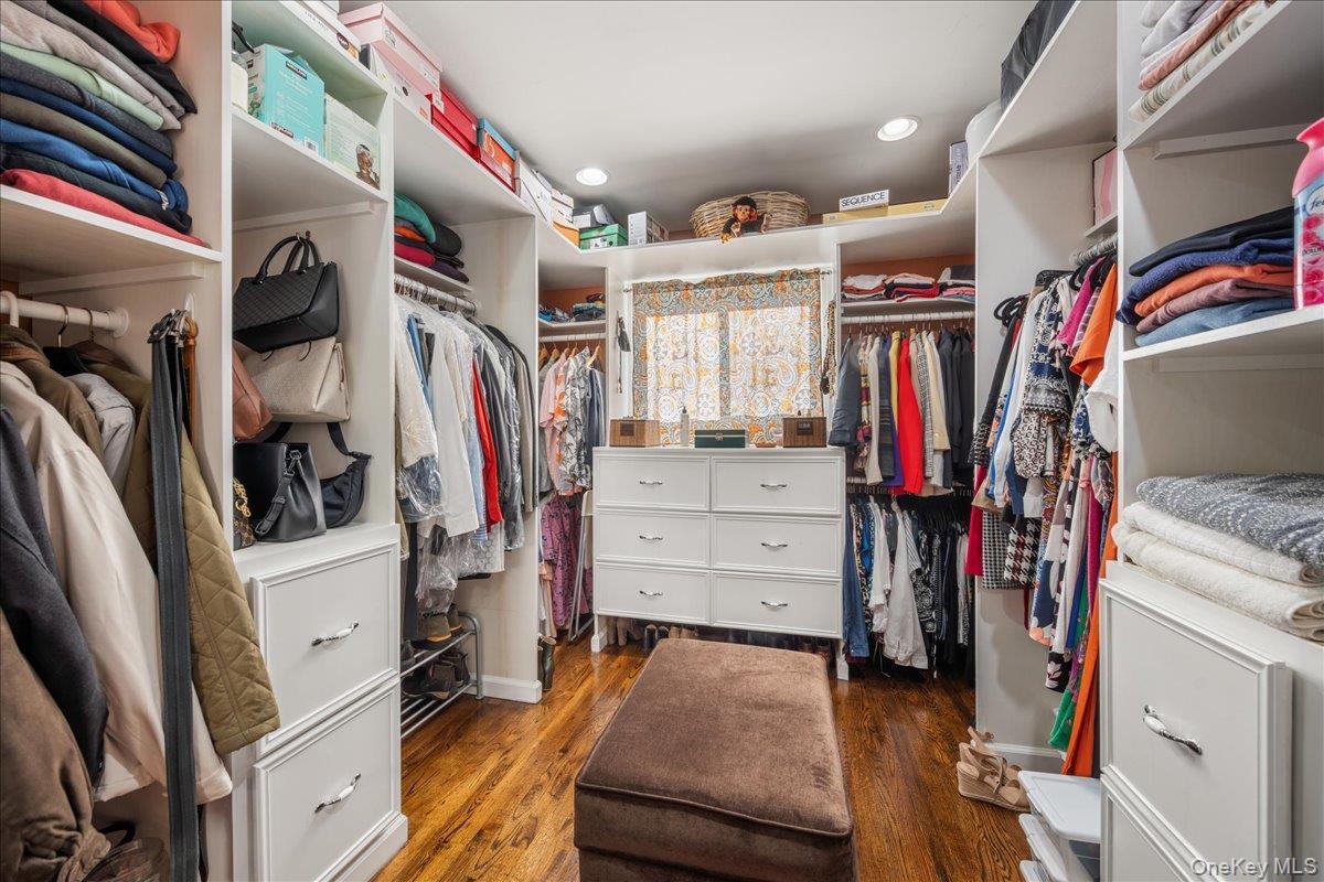 Single Family Washington  Suffolk County, NY 11717, MLS-910355-25