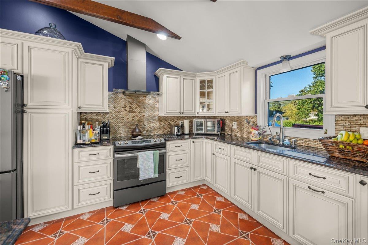 Single Family Washington  Suffolk County, NY 11717, MLS-910355-5