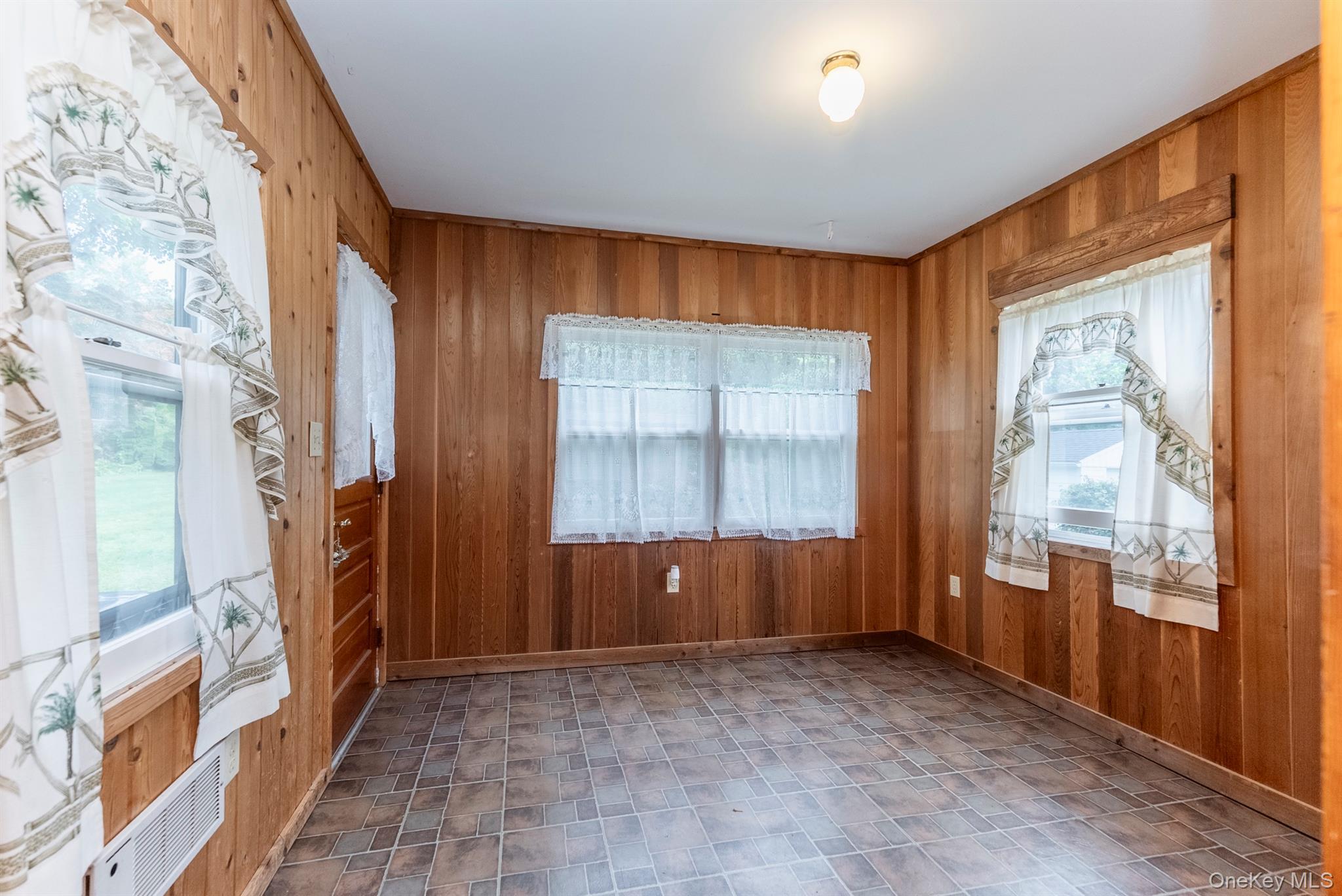 Single Family Maple  Ulster County, NY 12471, MLS-910410-19