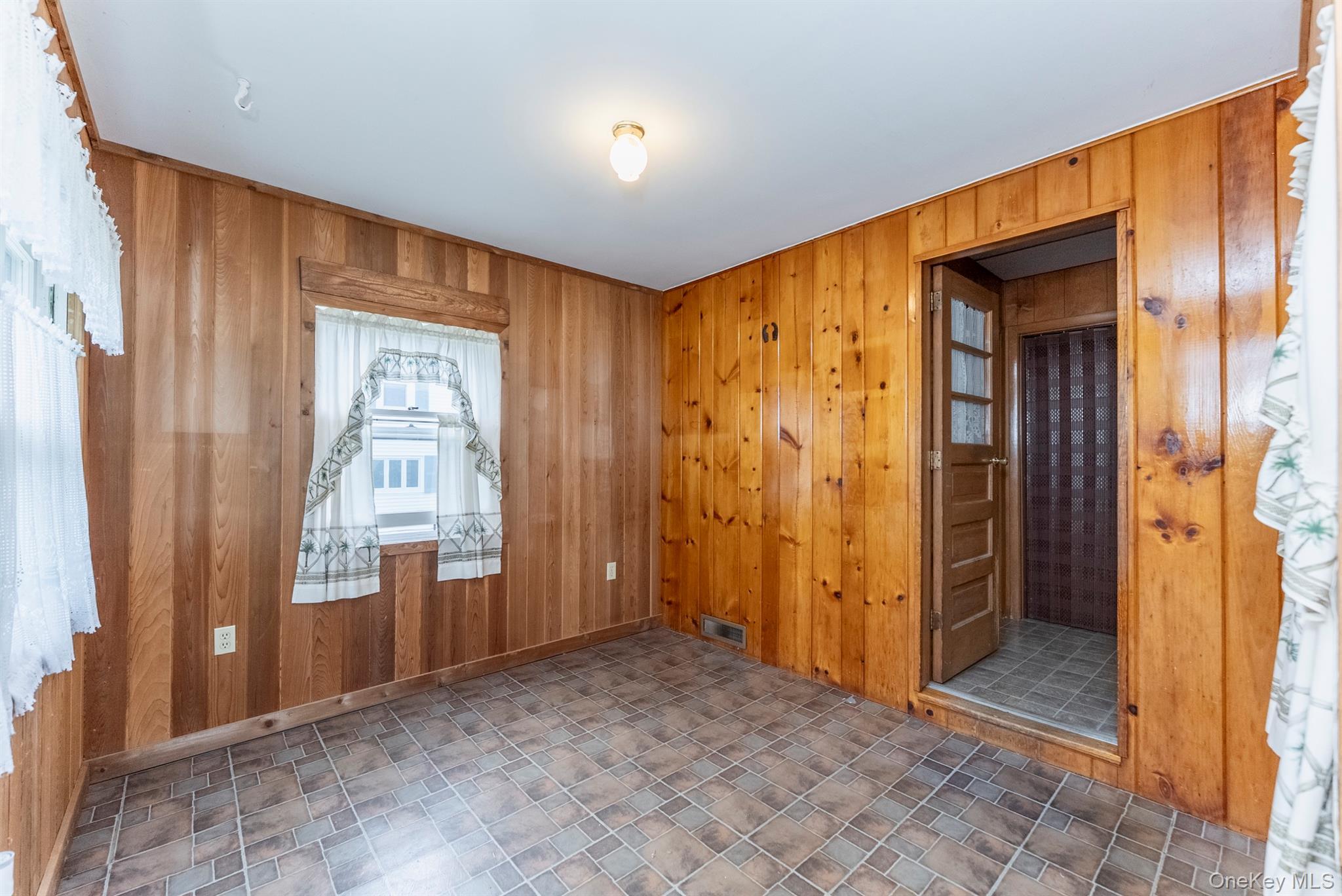 Single Family Maple  Ulster County, NY 12471, MLS-910410-20