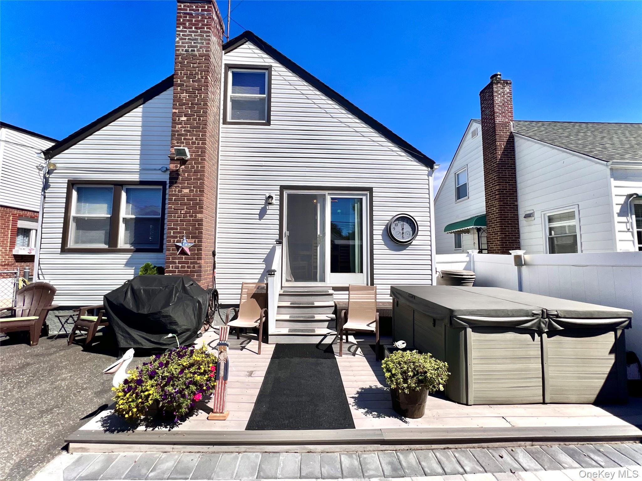 Single Family 251st Queens, NY 11426, MLS-910441-32