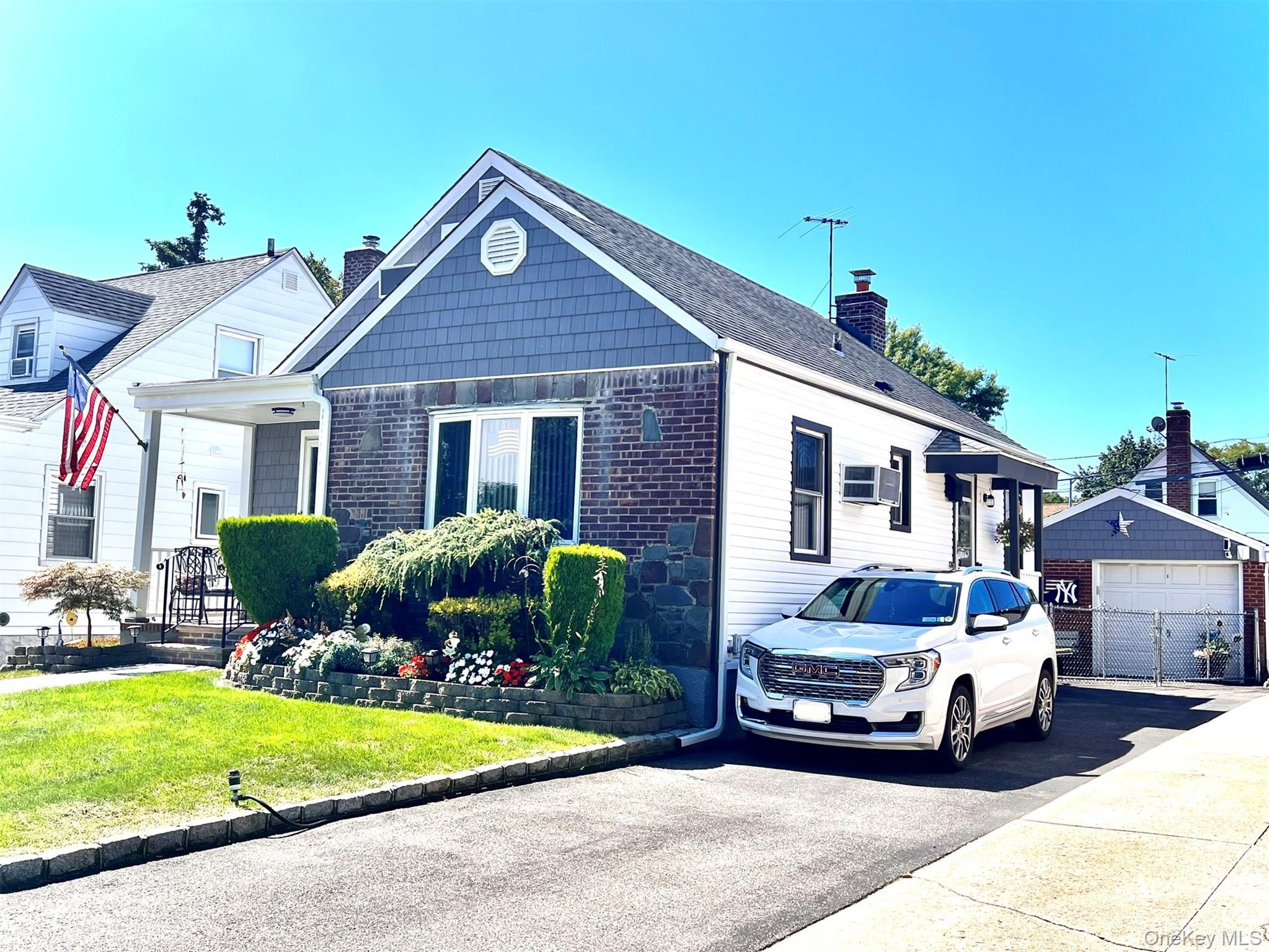 Single Family 251st Queens, NY 11426, MLS-910441-4