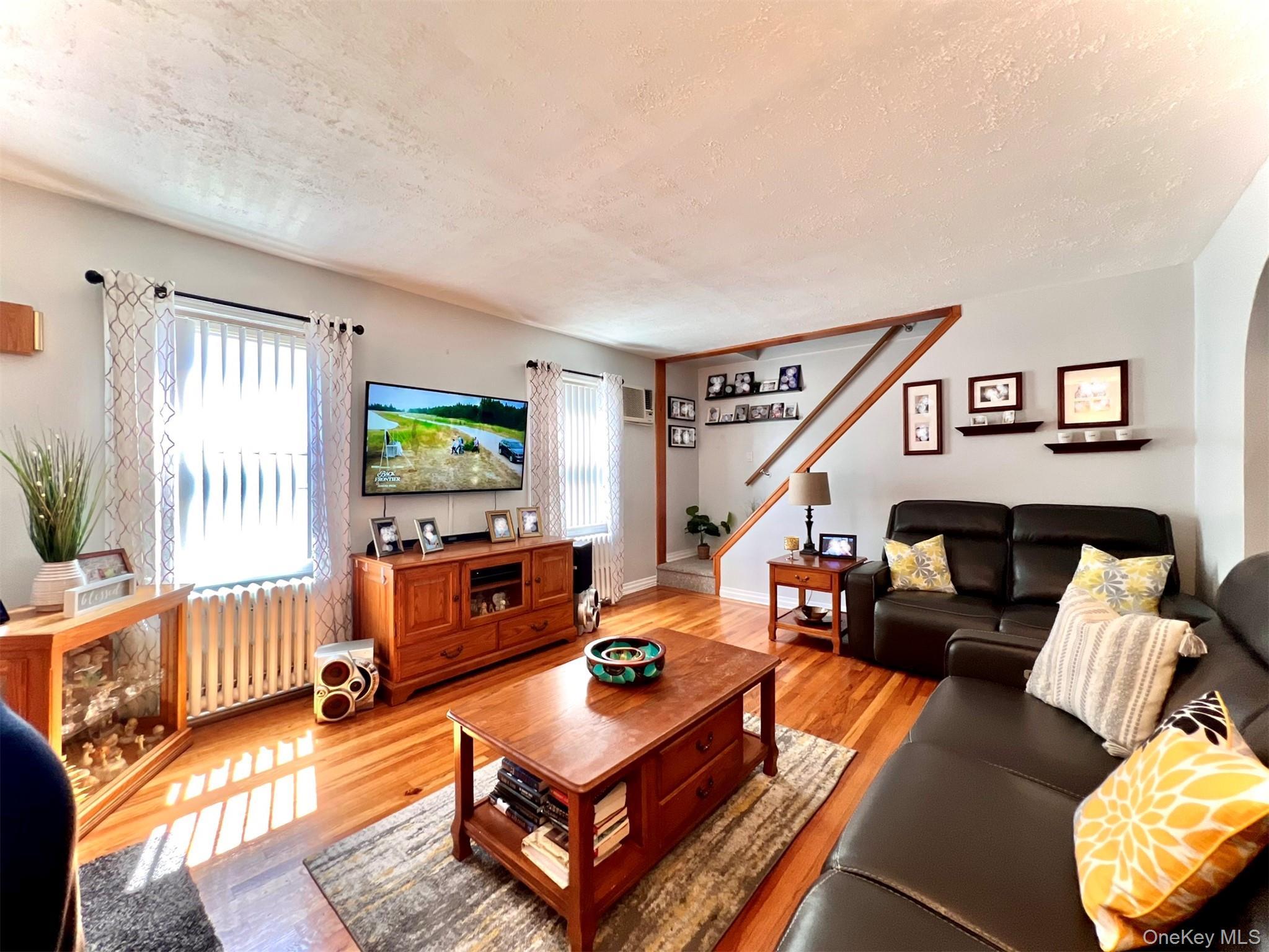 Single Family 251st Queens, NY 11426, MLS-910441-6