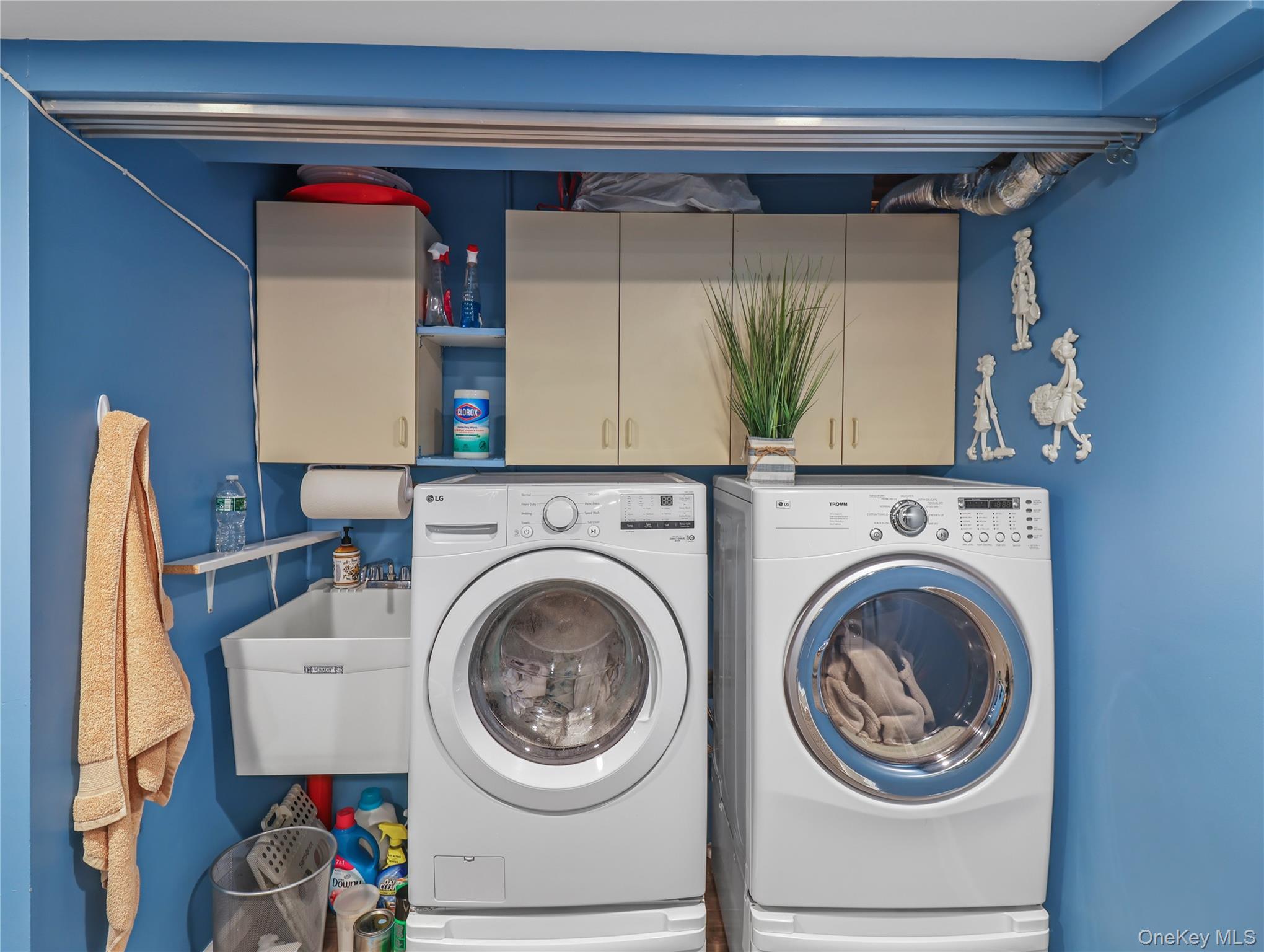 Single Family Larkin  Rockland County, NY 10923, MLS-910455-40