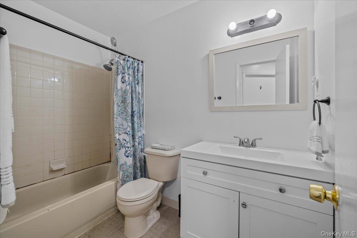 Single Family Bolton Bronx, NY 10473, MLS-910477-15