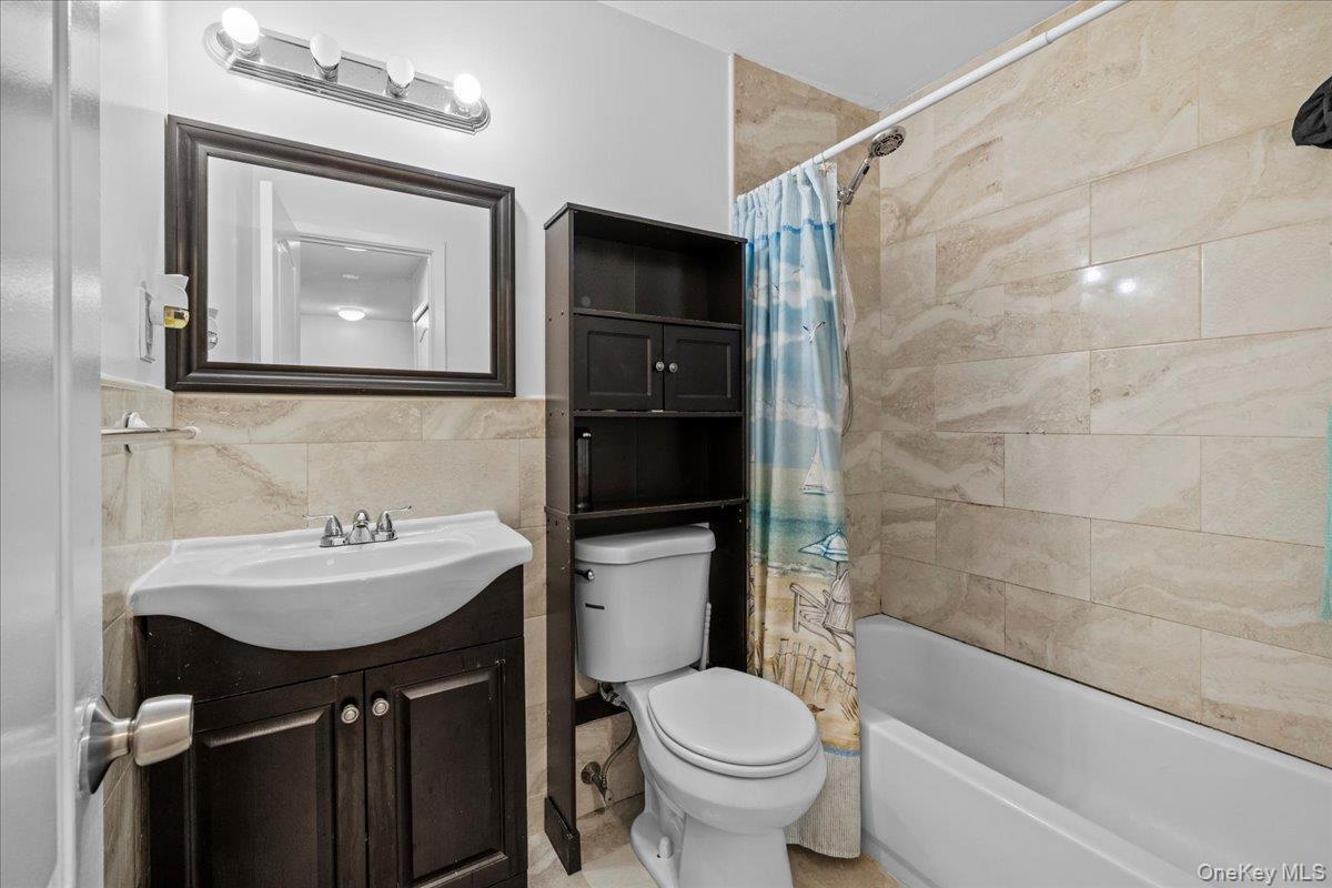 Single Family Bolton Bronx, NY 10473, MLS-910477-8