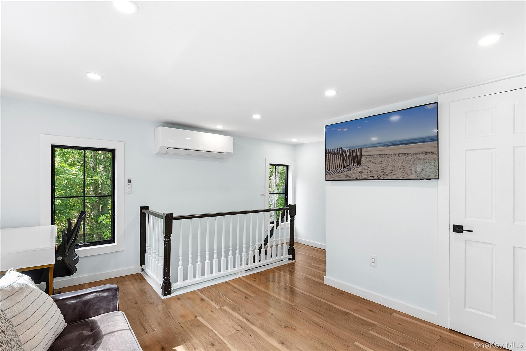 Single Family Main  Suffolk County, NY 11944, MLS-910480-12