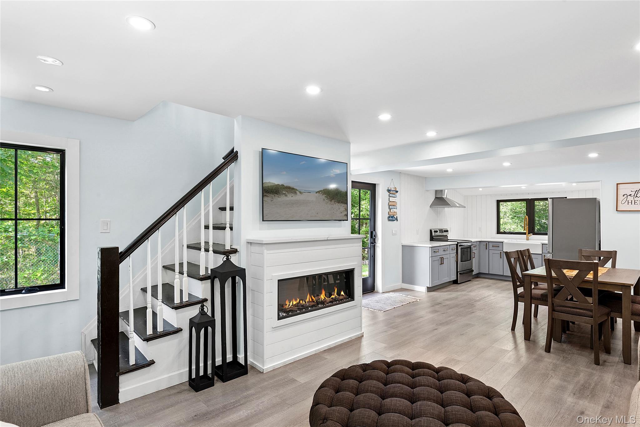 Single Family Main  Suffolk County, NY 11944, MLS-910480-4