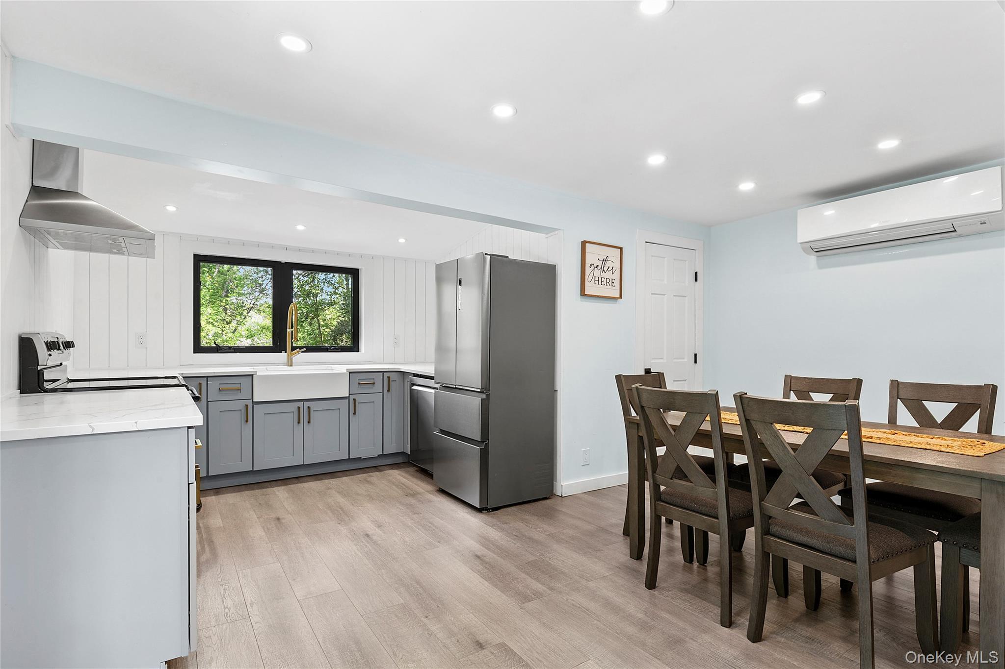 Single Family Main  Suffolk County, NY 11944, MLS-910480-6