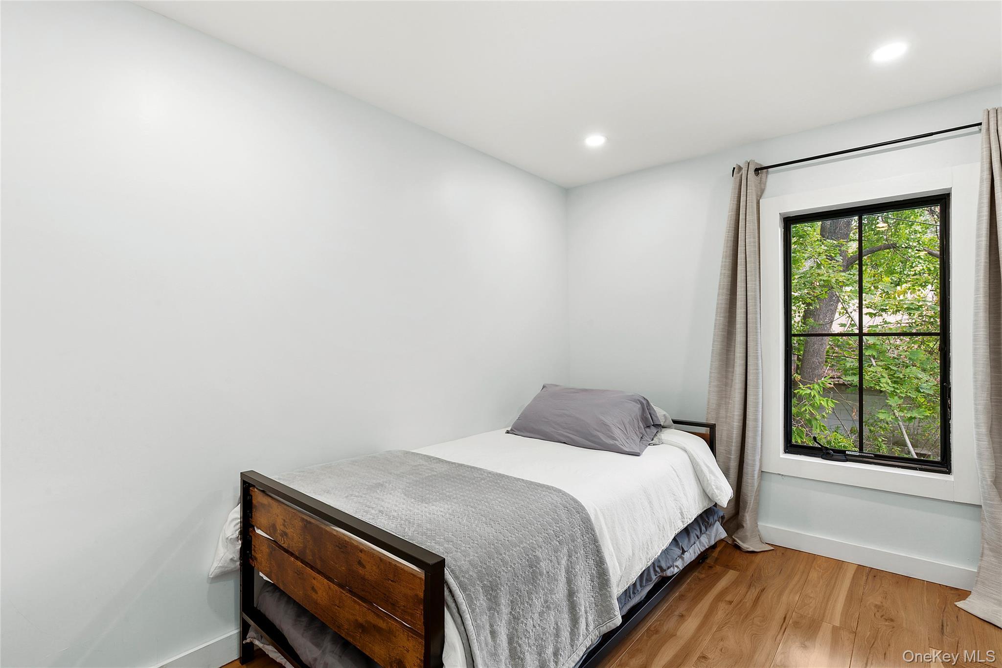 Single Family Main  Suffolk County, NY 11944, MLS-910480-9