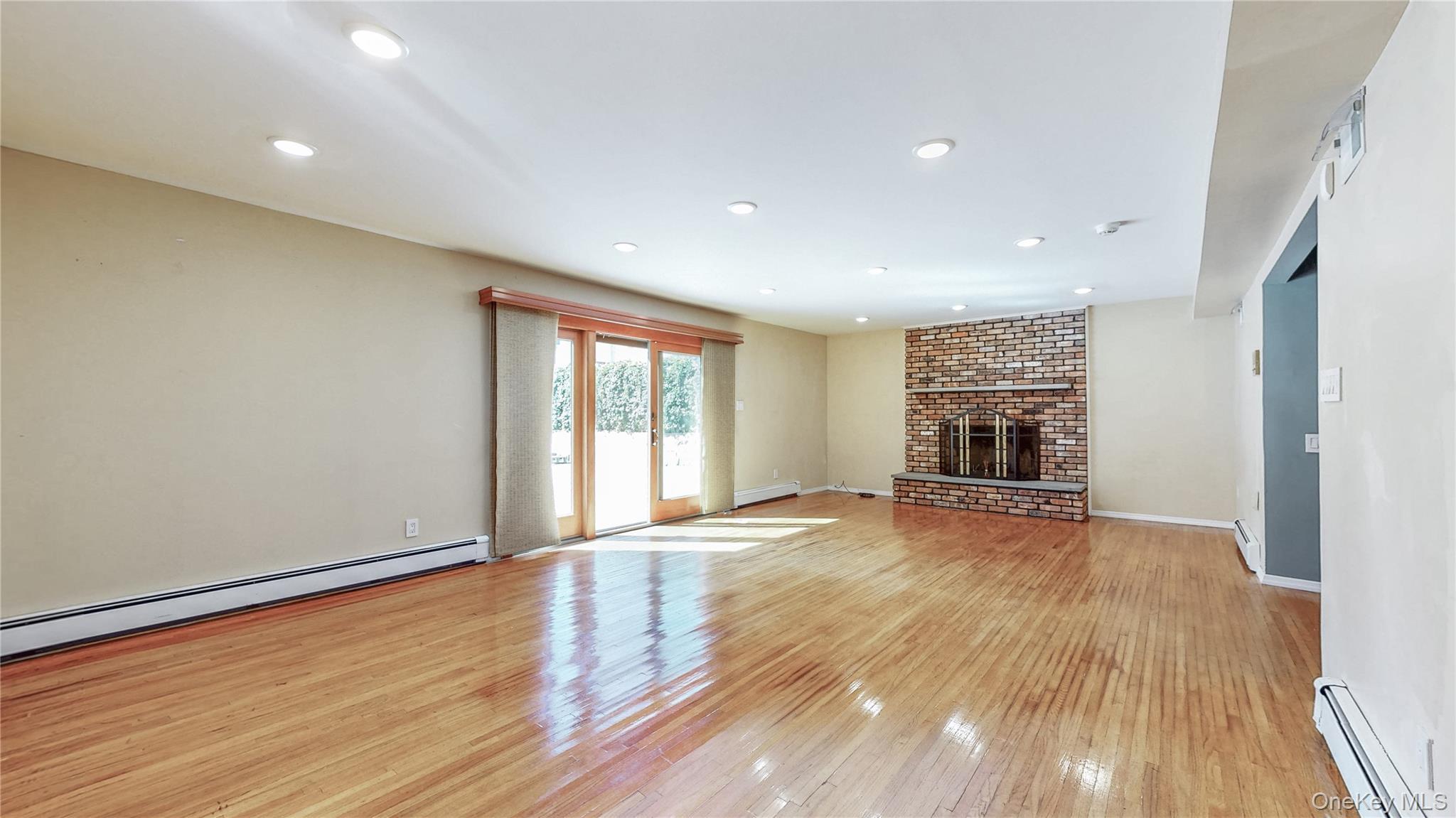 Single Family 29th Queens, NY 11360, MLS-910489-2