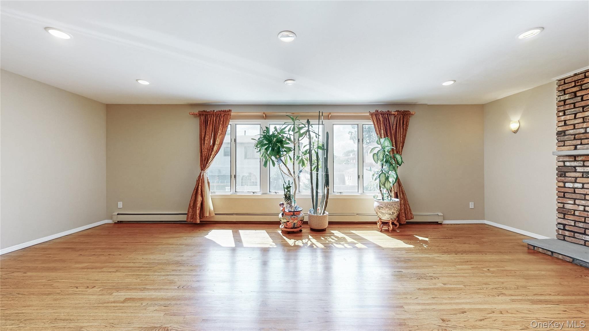 Single Family 29th Queens, NY 11360, MLS-910489-3