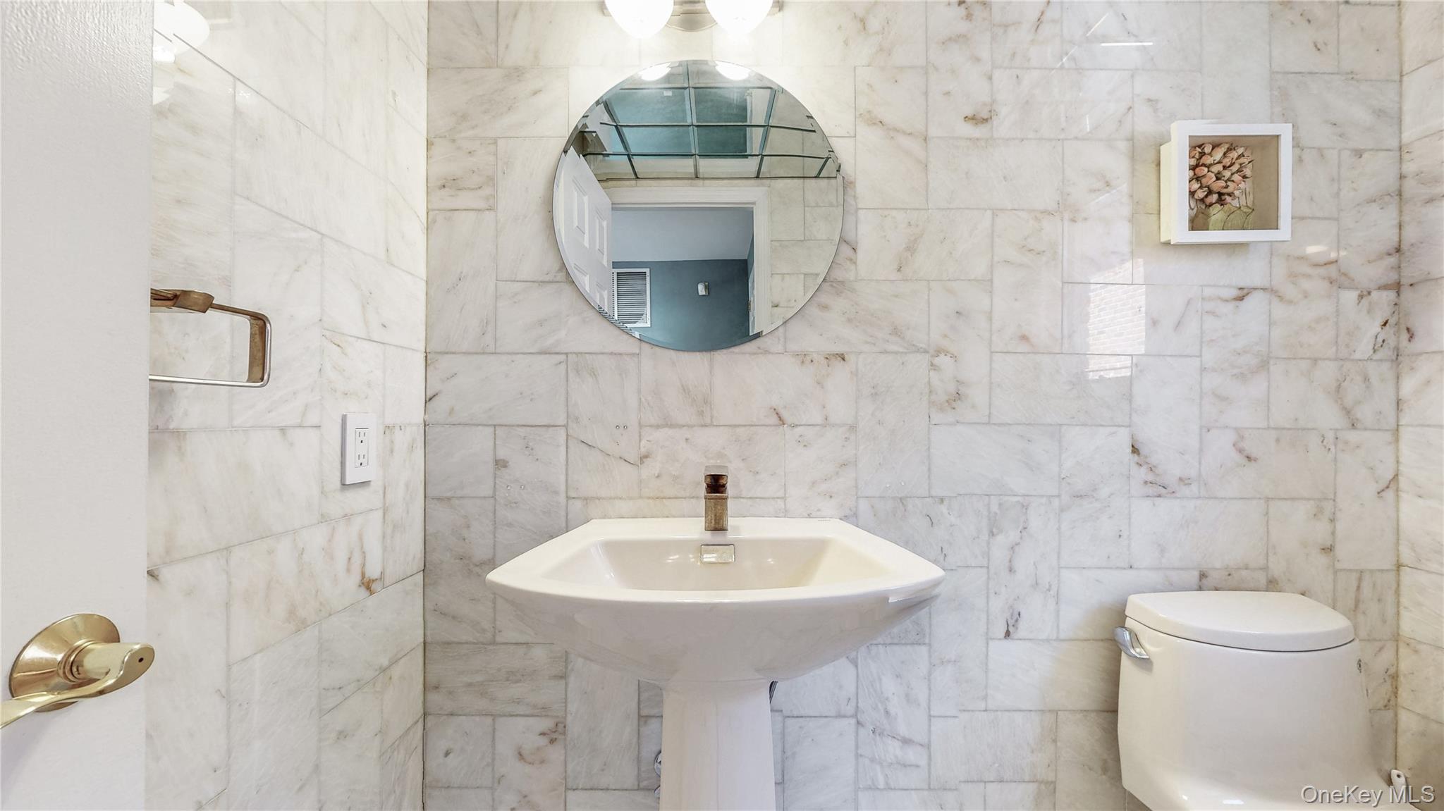 Single Family 29th Queens, NY 11360, MLS-910489-7