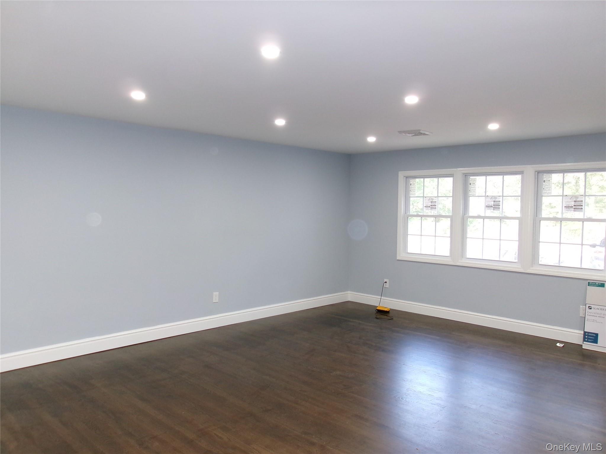 Single Family Spur  Suffolk County, NY 11751, MLS-910501-10