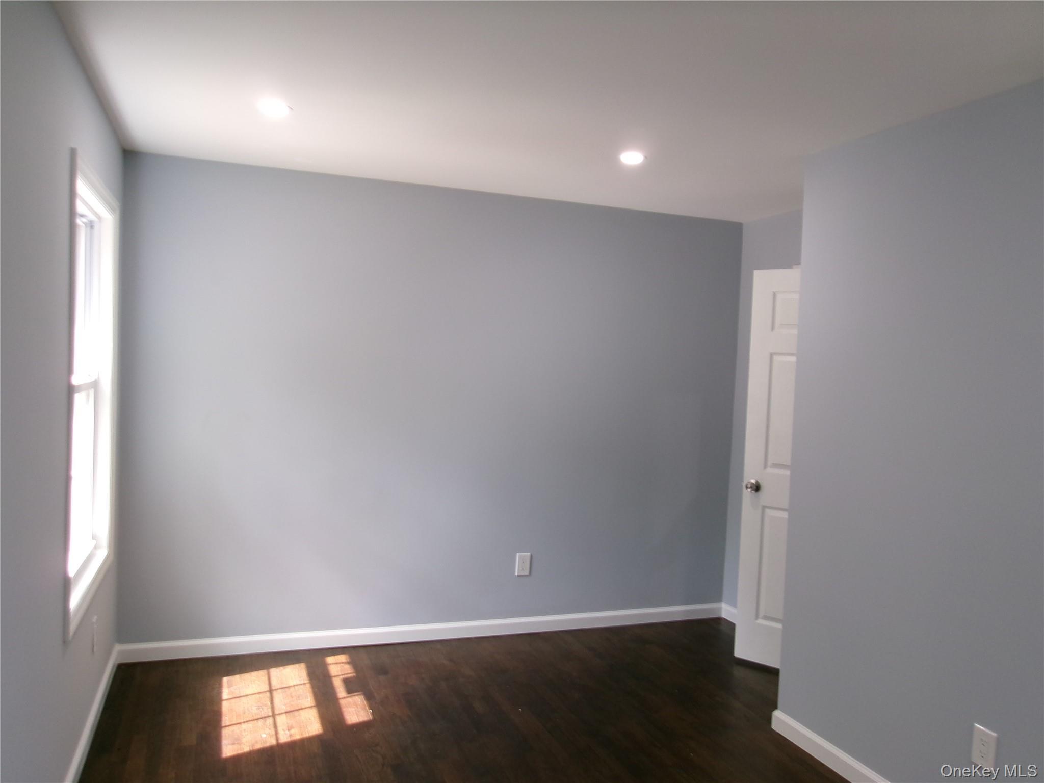 Single Family Spur  Suffolk County, NY 11751, MLS-910501-11