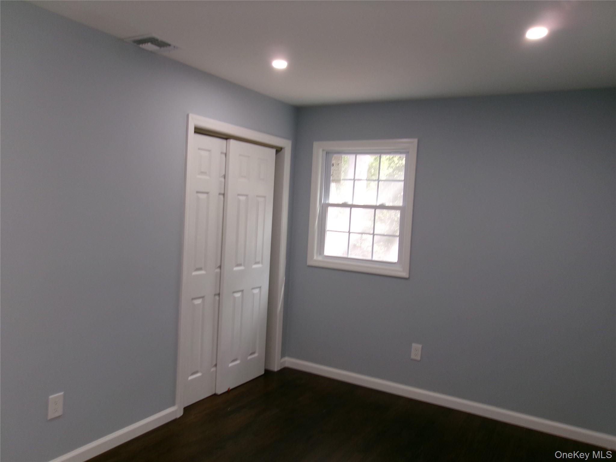 Single Family Spur  Suffolk County, NY 11751, MLS-910501-14