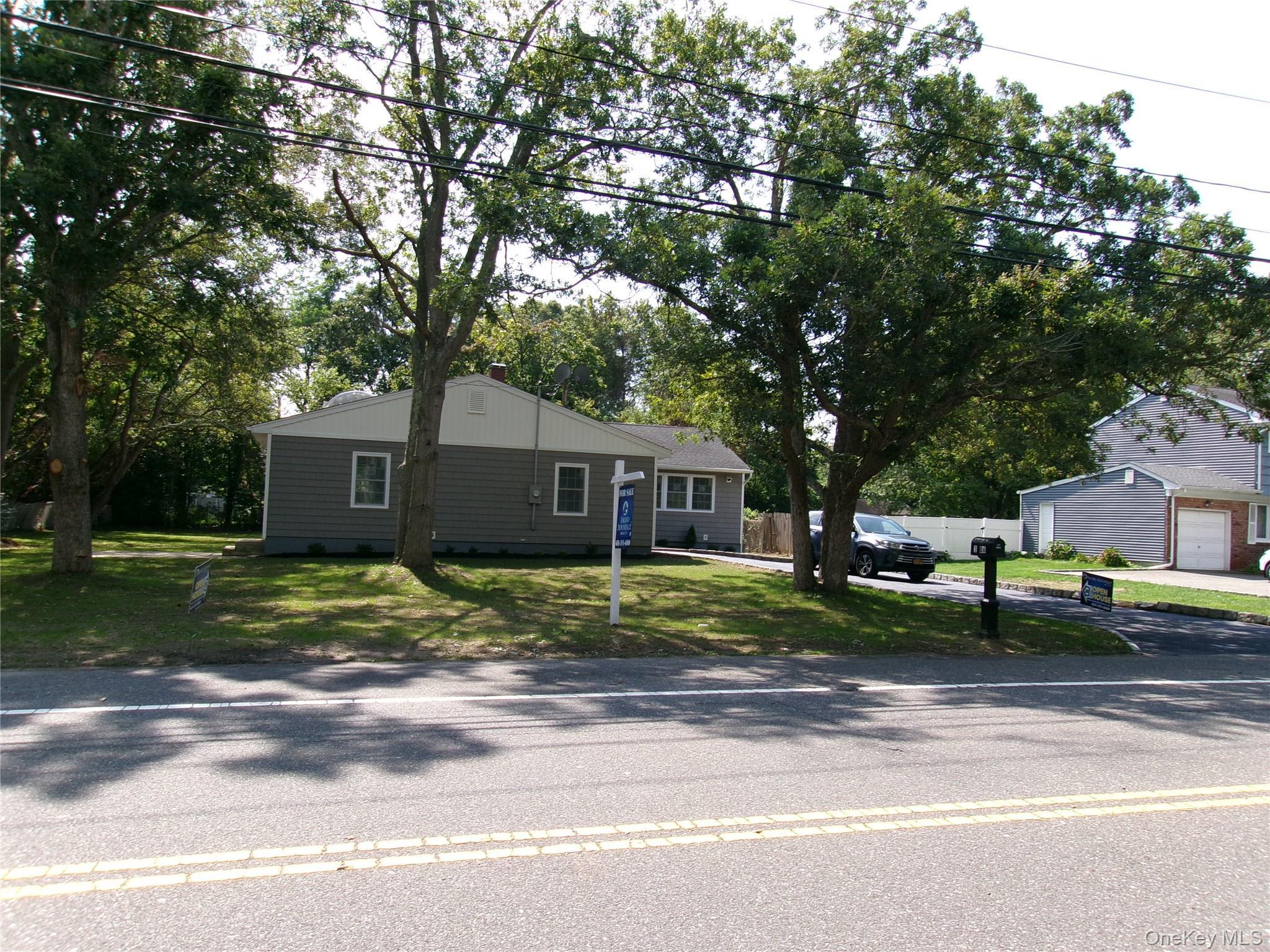 Single Family Spur  Suffolk County, NY 11751, MLS-910501-16