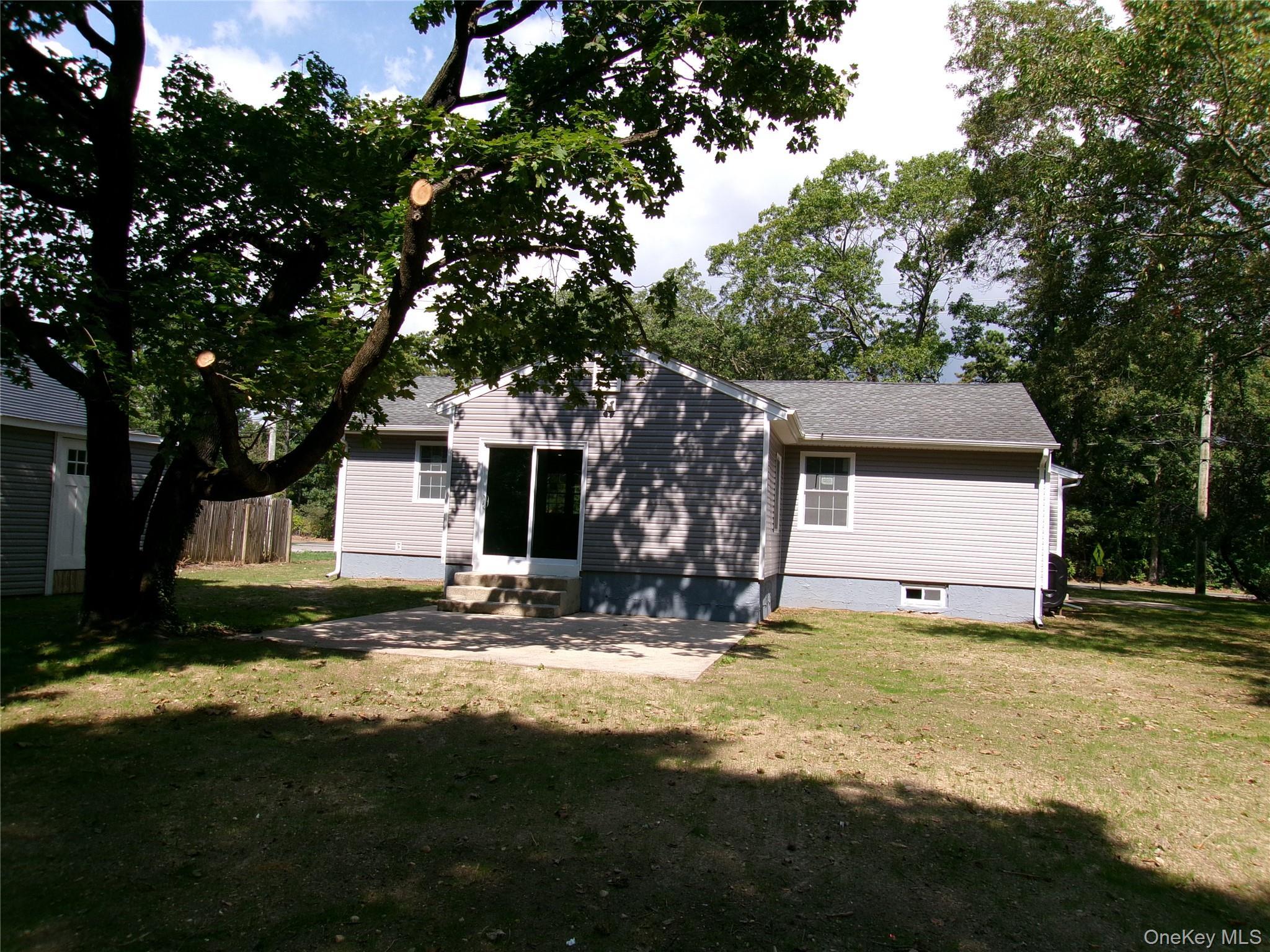 Single Family Spur  Suffolk County, NY 11751, MLS-910501-19