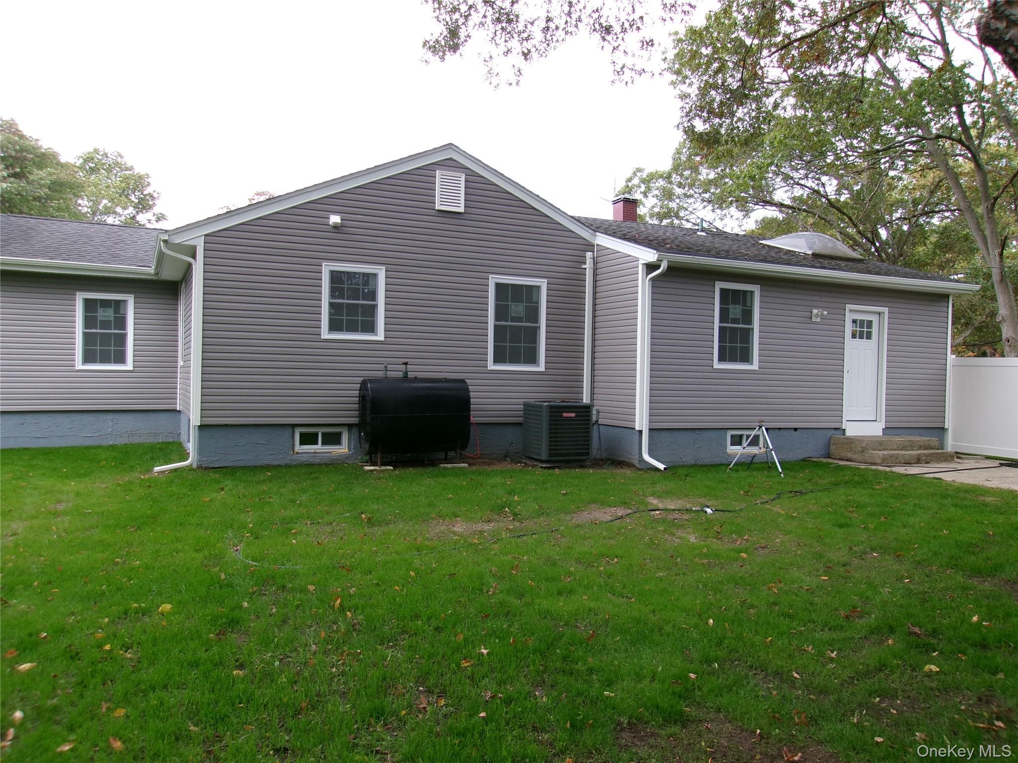 Single Family Spur  Suffolk County, NY 11751, MLS-910501-2