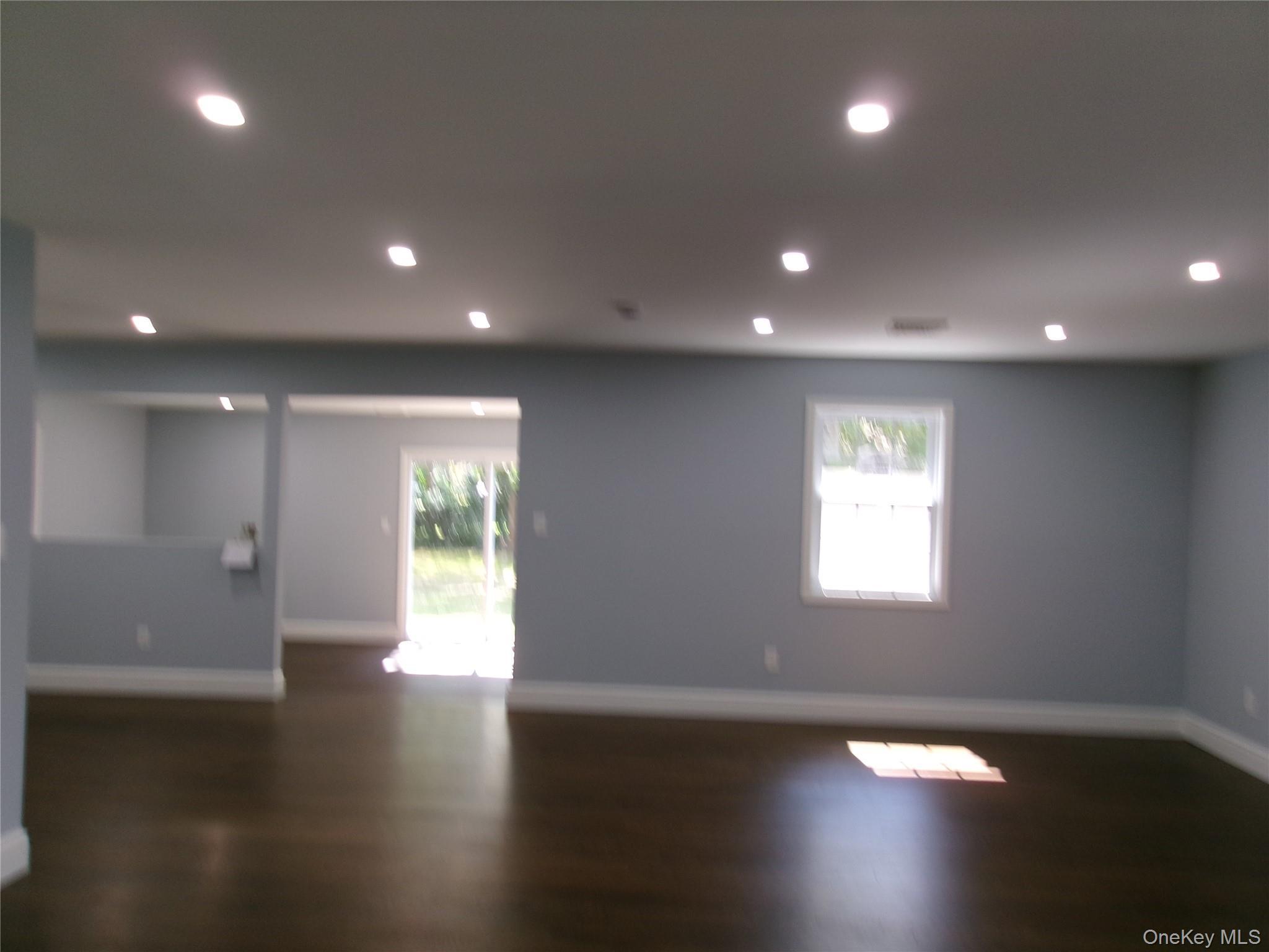 Single Family Spur  Suffolk County, NY 11751, MLS-910501-21