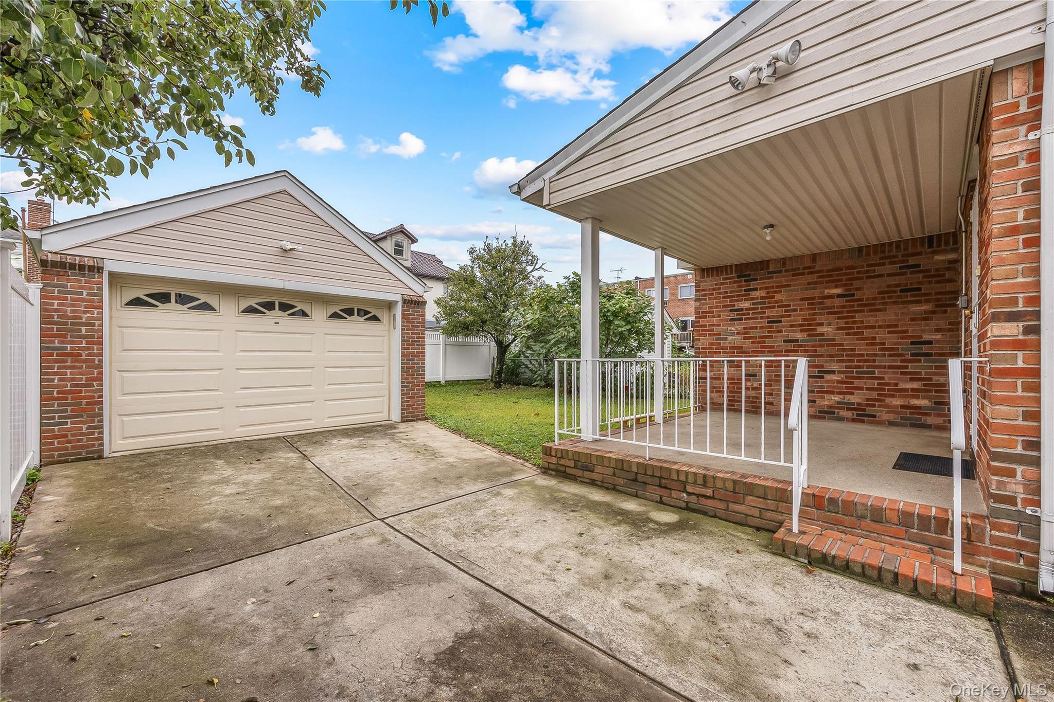 Single Family 261st Queens, NY 11004, MLS-910502-28