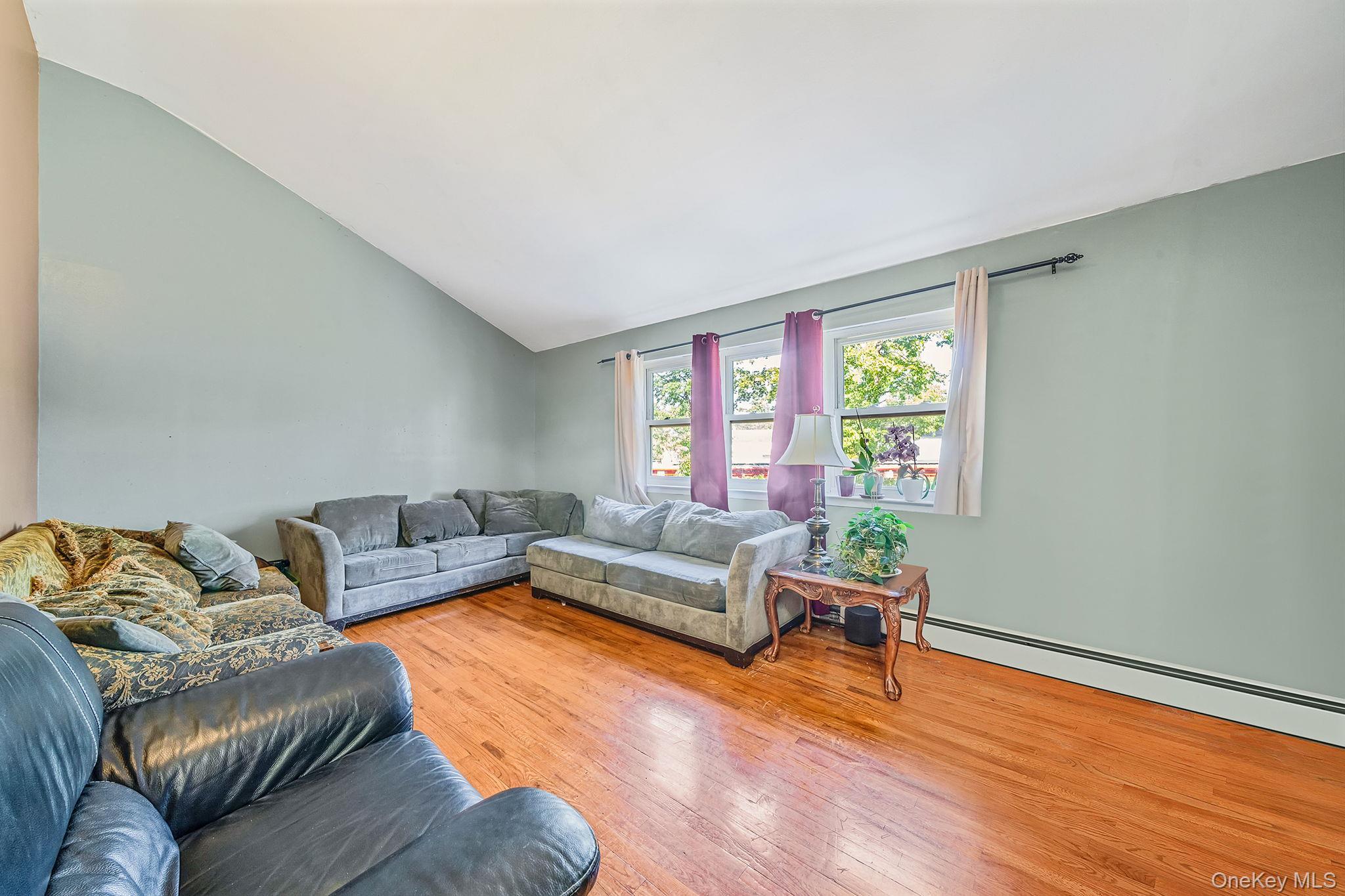 Single Family Caroline Suffolk County, NY 11703, MLS-910516-13