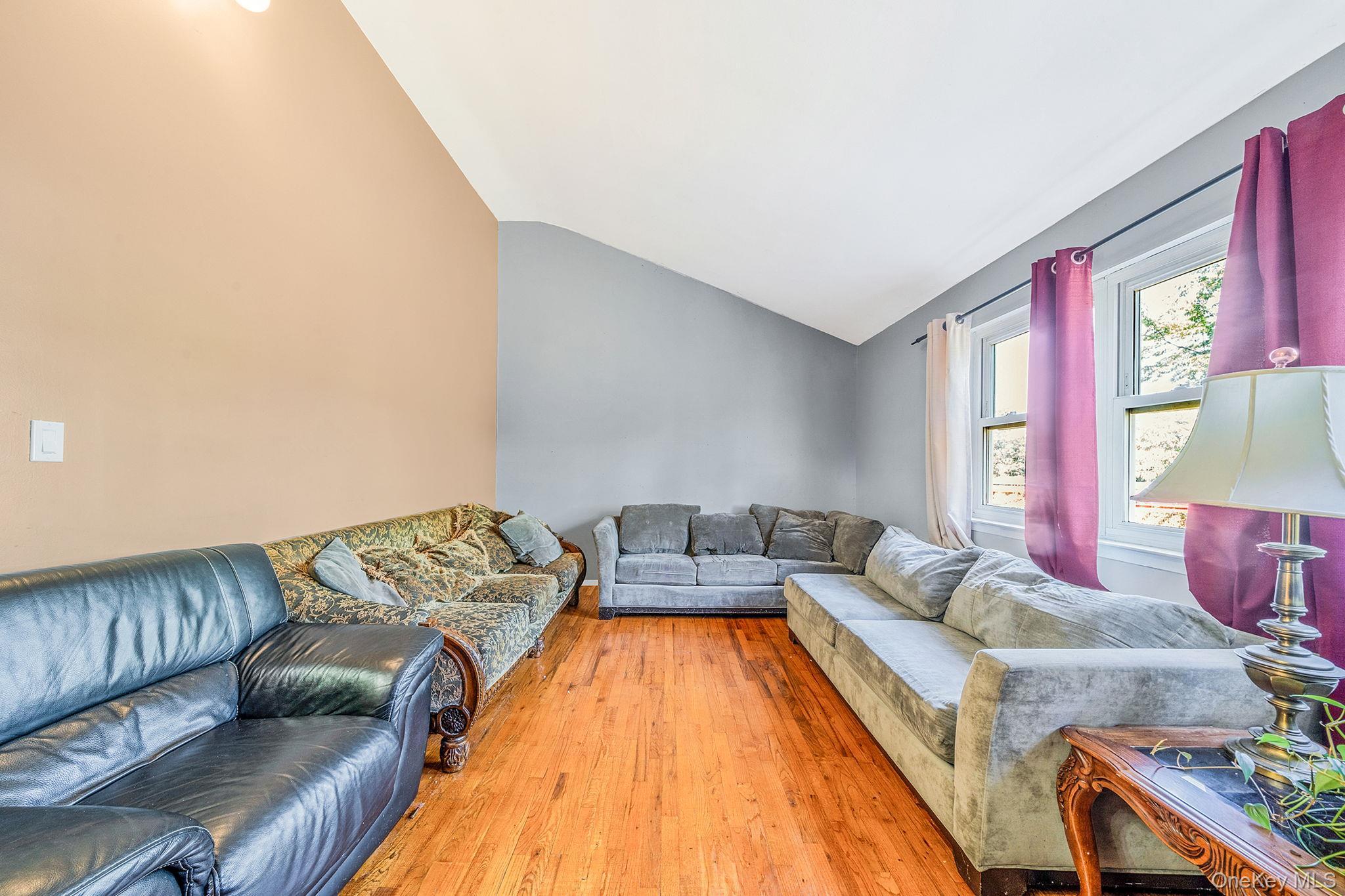 Single Family Caroline Suffolk County, NY 11703, MLS-910516-14