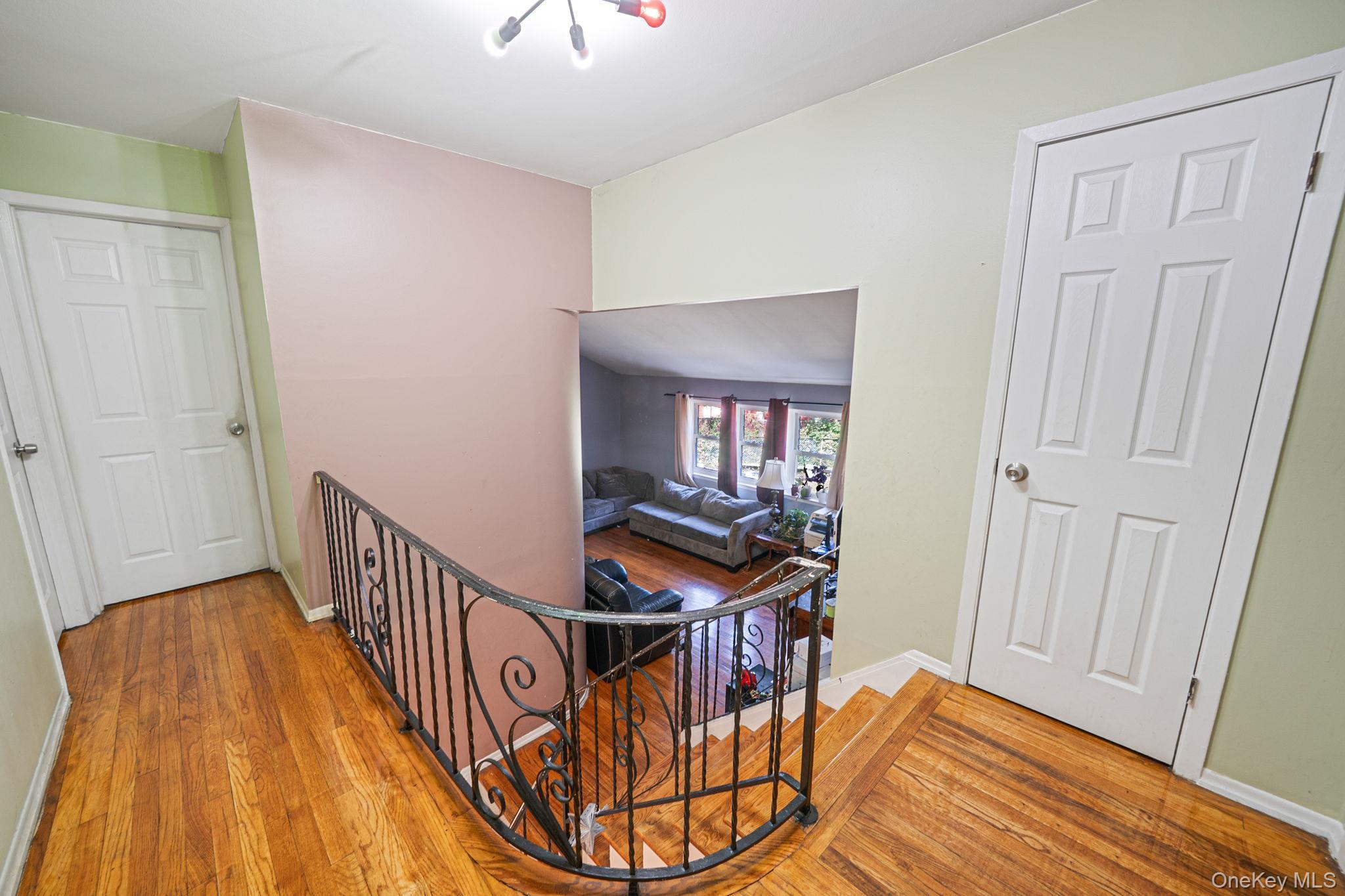 Single Family Caroline Suffolk County, NY 11703, MLS-910516-15