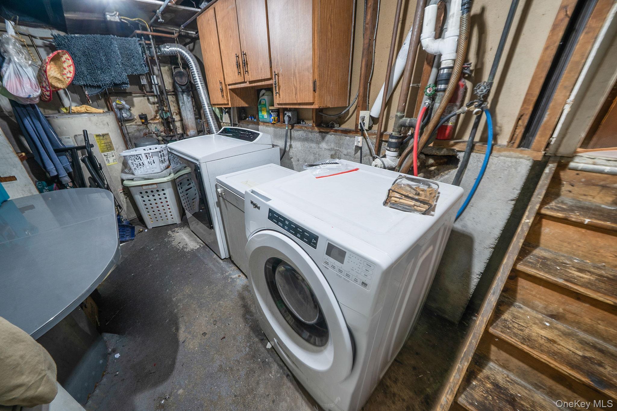 Single Family Caroline Suffolk County, NY 11703, MLS-910516-23