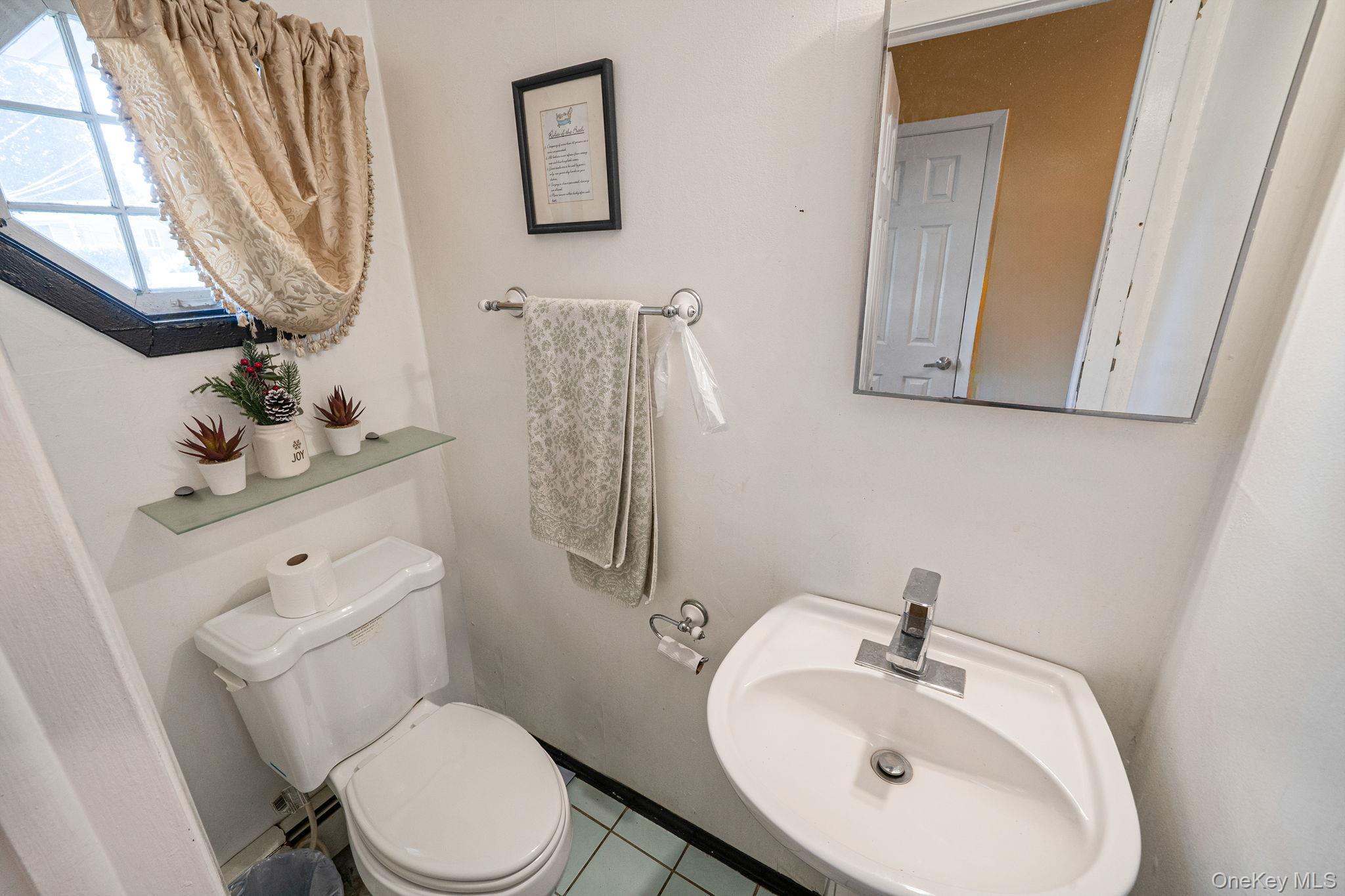 Single Family Caroline Suffolk County, NY 11703, MLS-910516-3