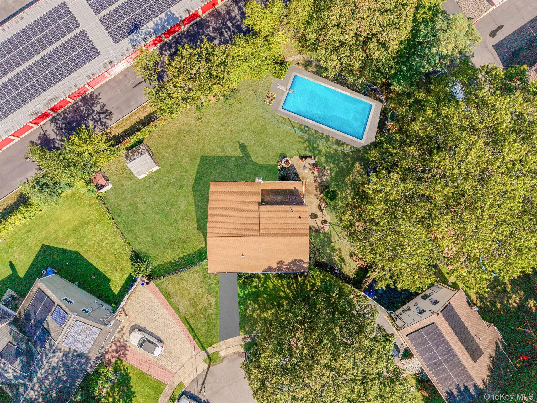 Single Family Caroline  Suffolk County, NY 11703, MLS-910516-33