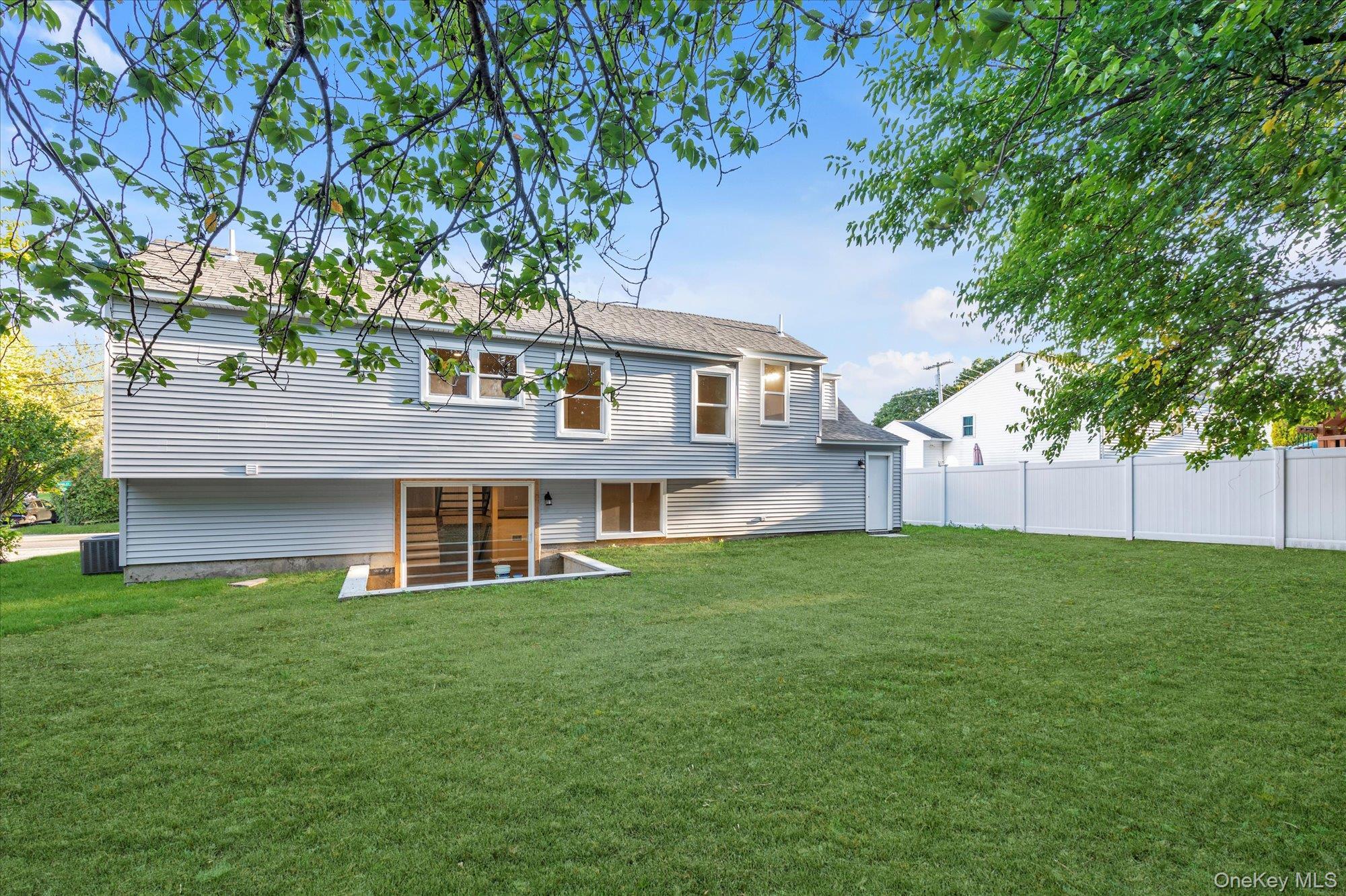 Single Family Wren  Suffolk County, NY 11768, MLS-910540-22