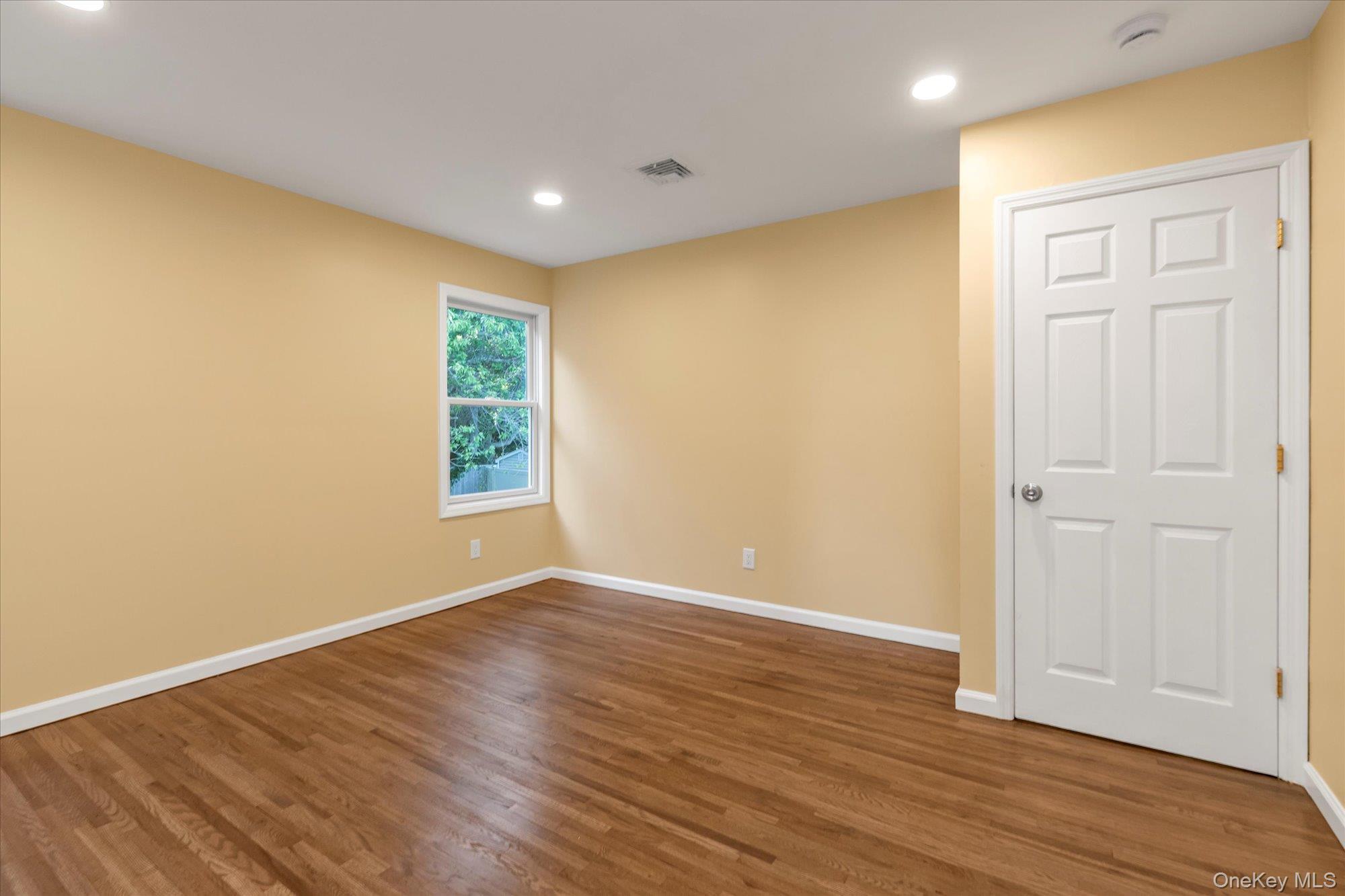 Single Family Wren  Suffolk County, NY 11768, MLS-910540-9