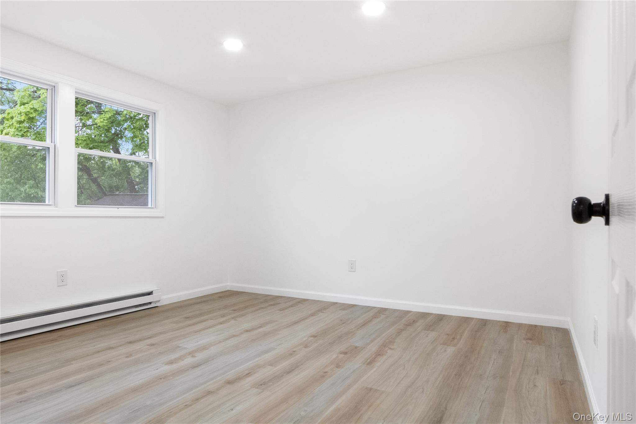 Single Family Queen Orange County, NY 12553, MLS-910542-10