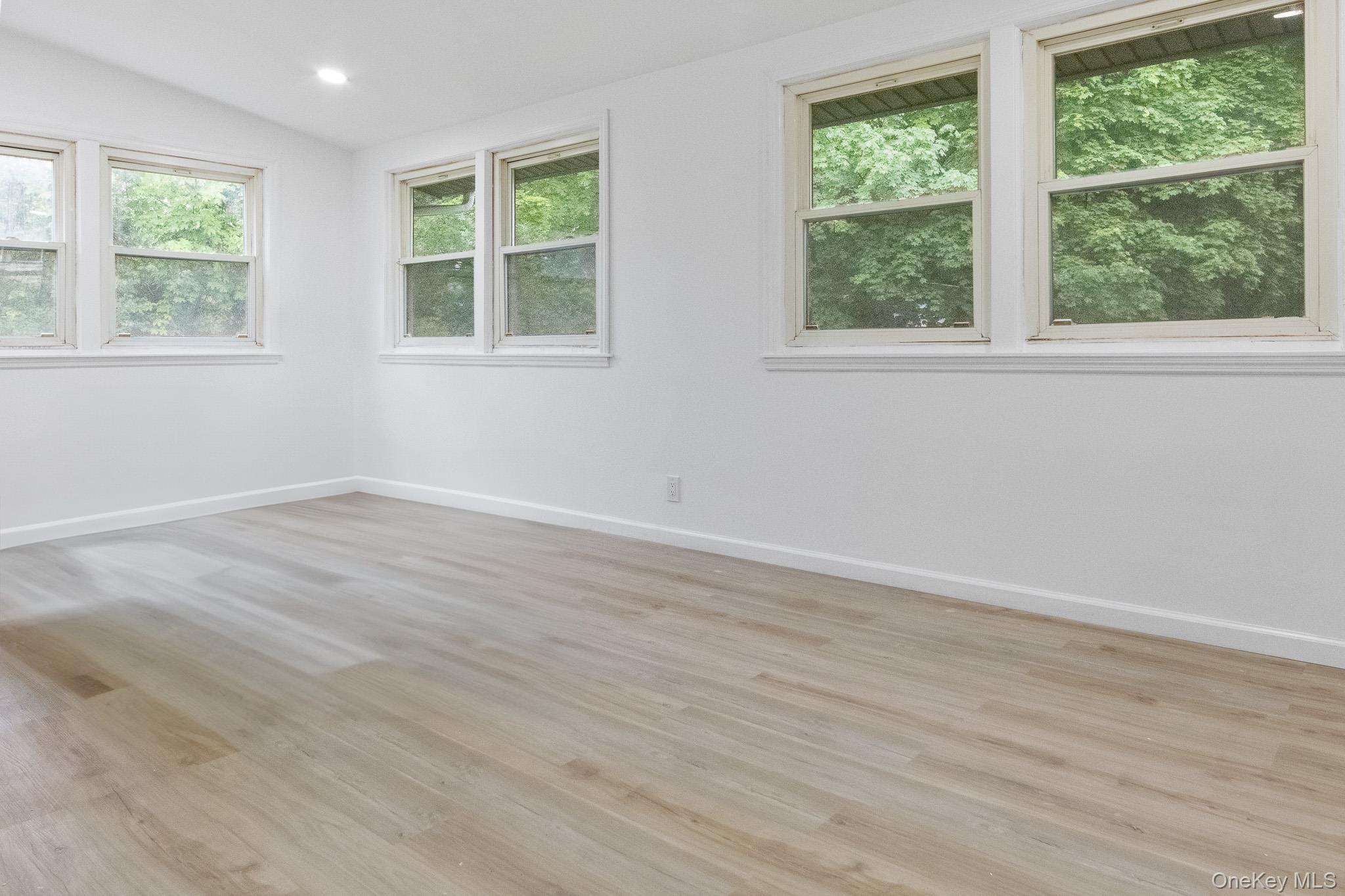 Single Family Queen Orange County, NY 12553, MLS-910542-14