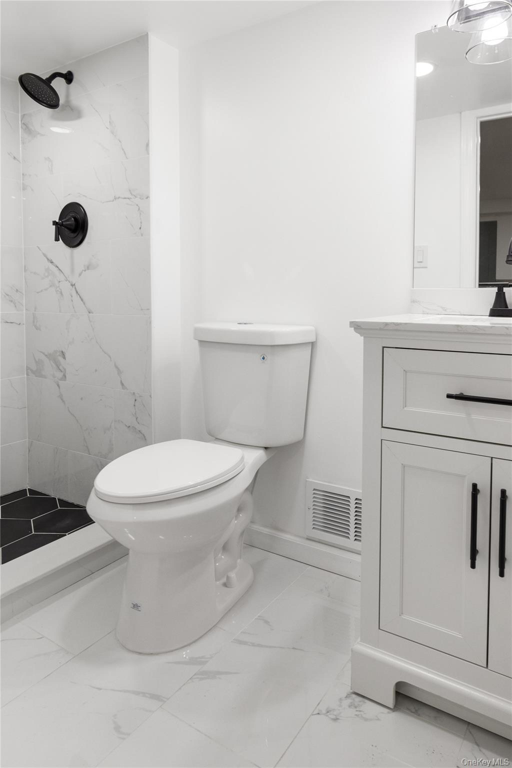 Single Family Queen Orange County, NY 12553, MLS-910542-17