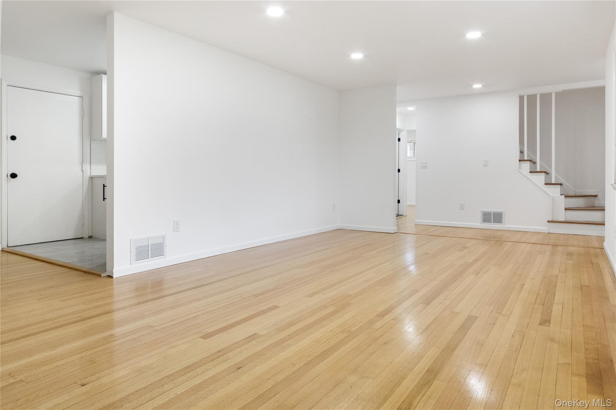 Single Family Queen Orange County, NY 12553, MLS-910542-23