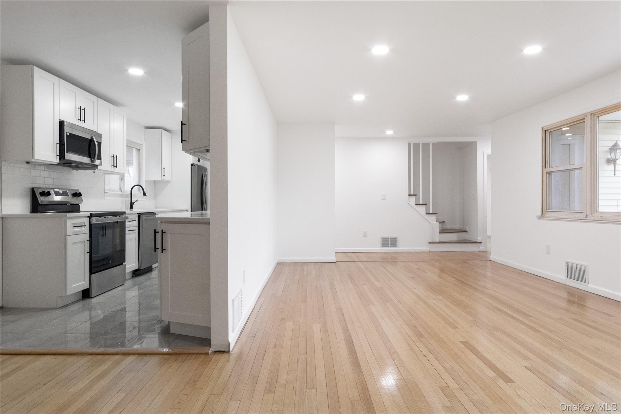 Single Family Queen Orange County, NY 12553, MLS-910542-27