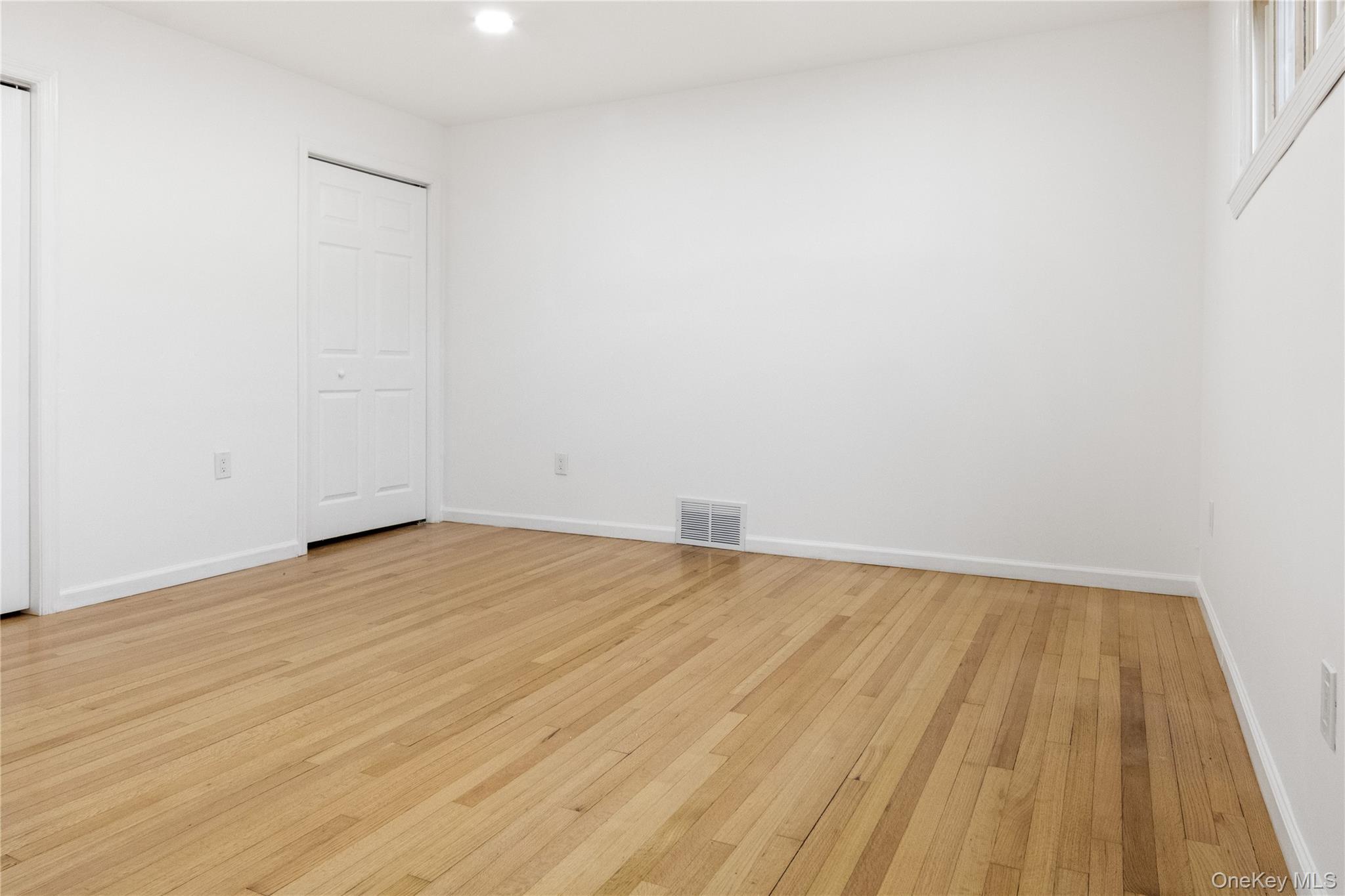 Single Family Queen Orange County, NY 12553, MLS-910542-9